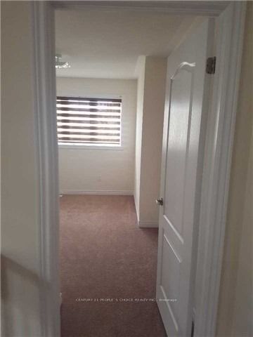 38 Yardley Crescent Upper Property Photo 6