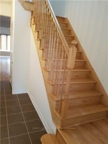 38 Yardley Crescent Upper Property Photo 9