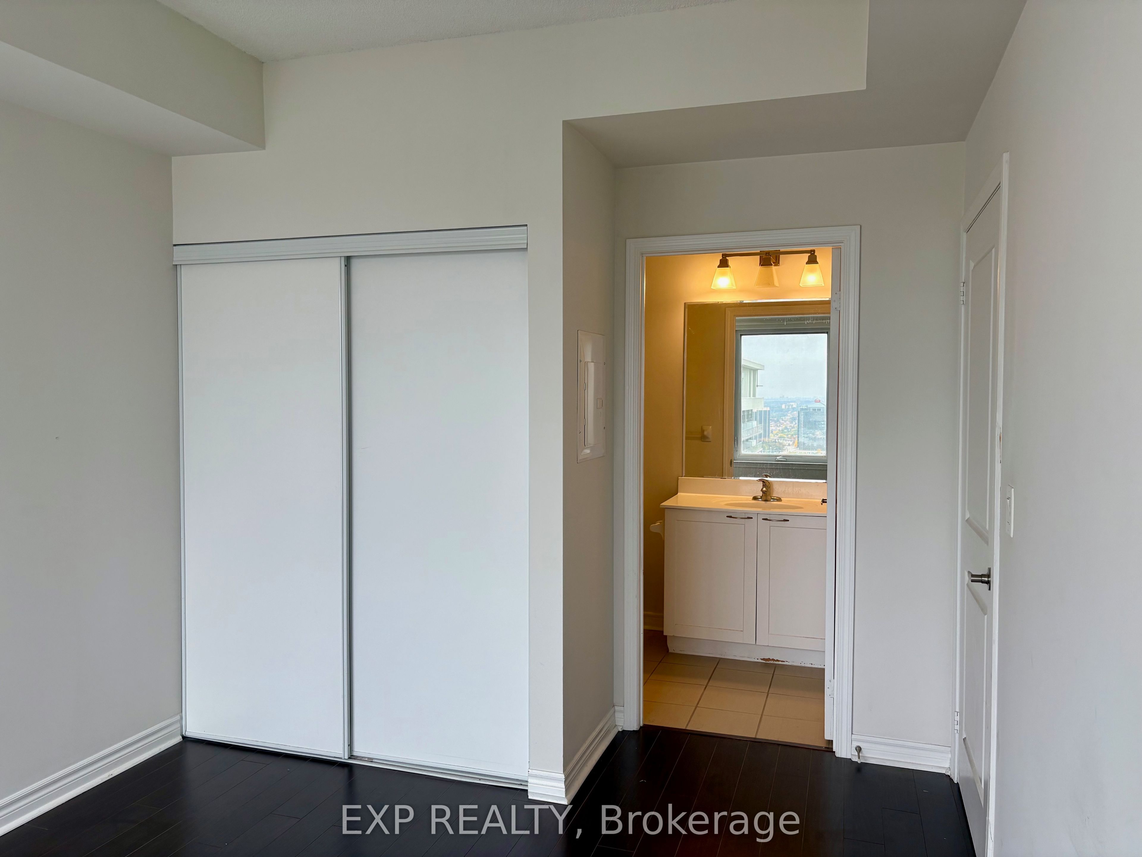 385 Prince Of Wales Drive 2304 Property Photo 16