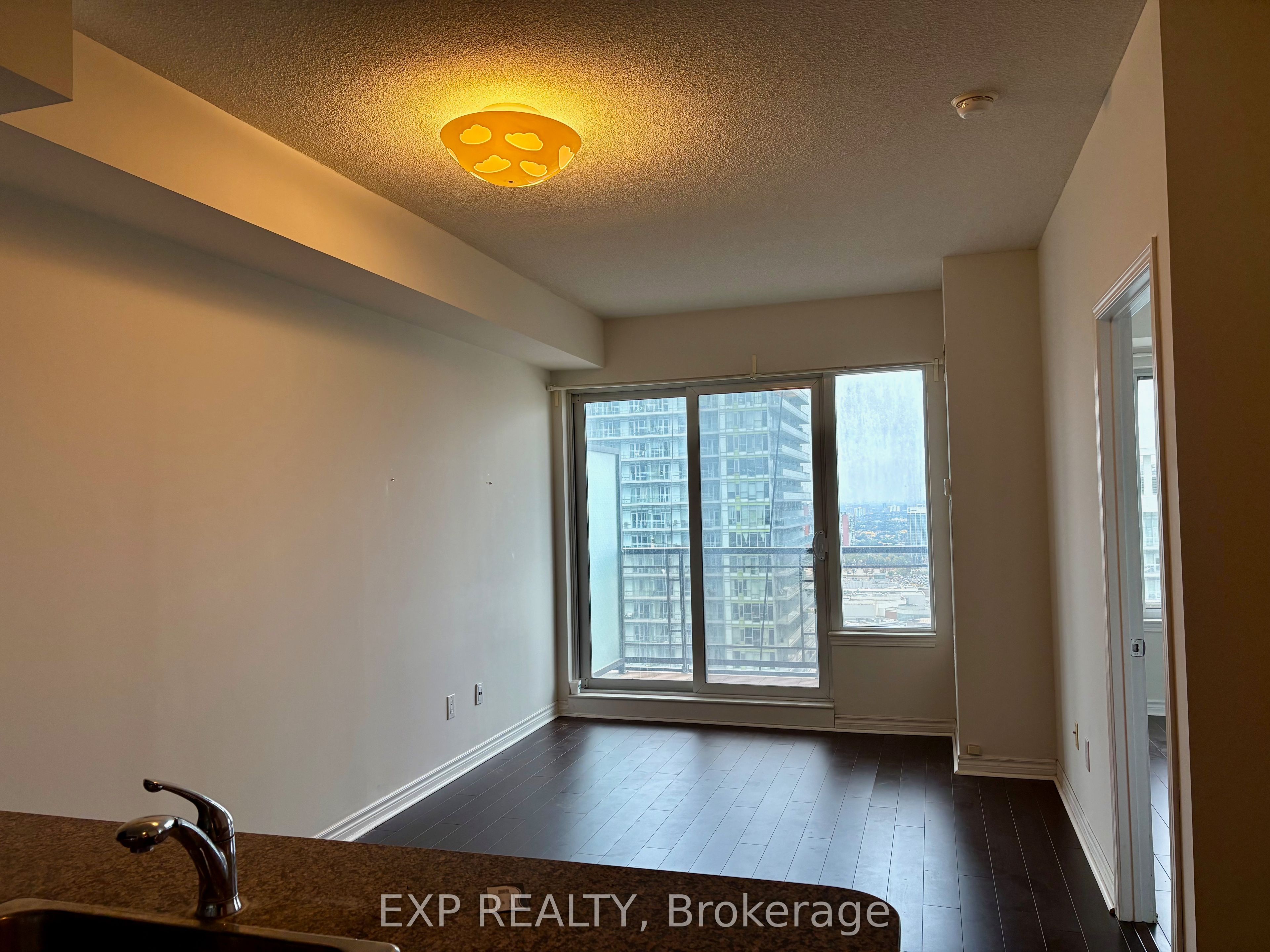 385 Prince Of Wales Drive 2304 Property Photo 18