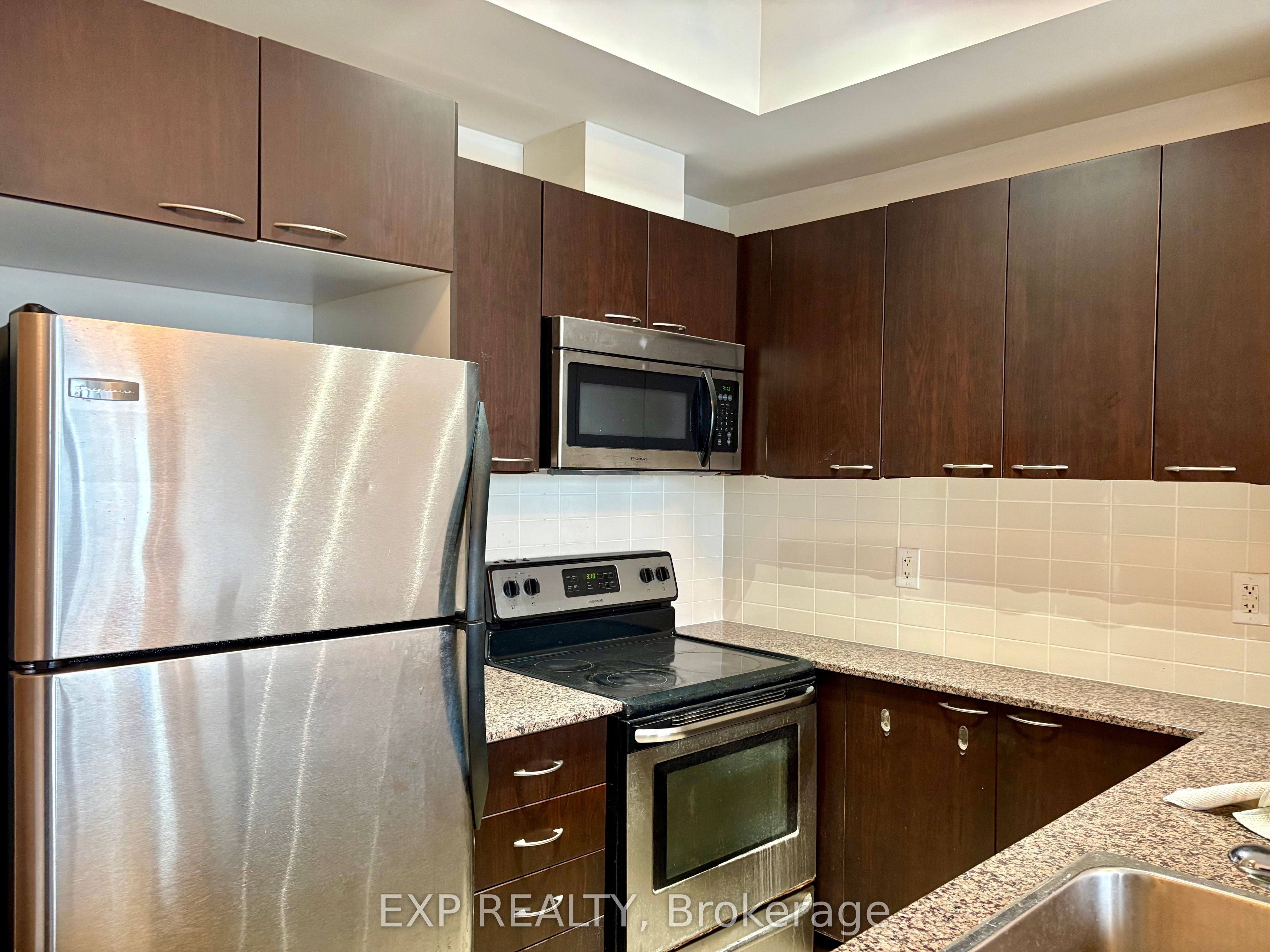 385 Prince Of Wales Drive 2304 Property Photo 20