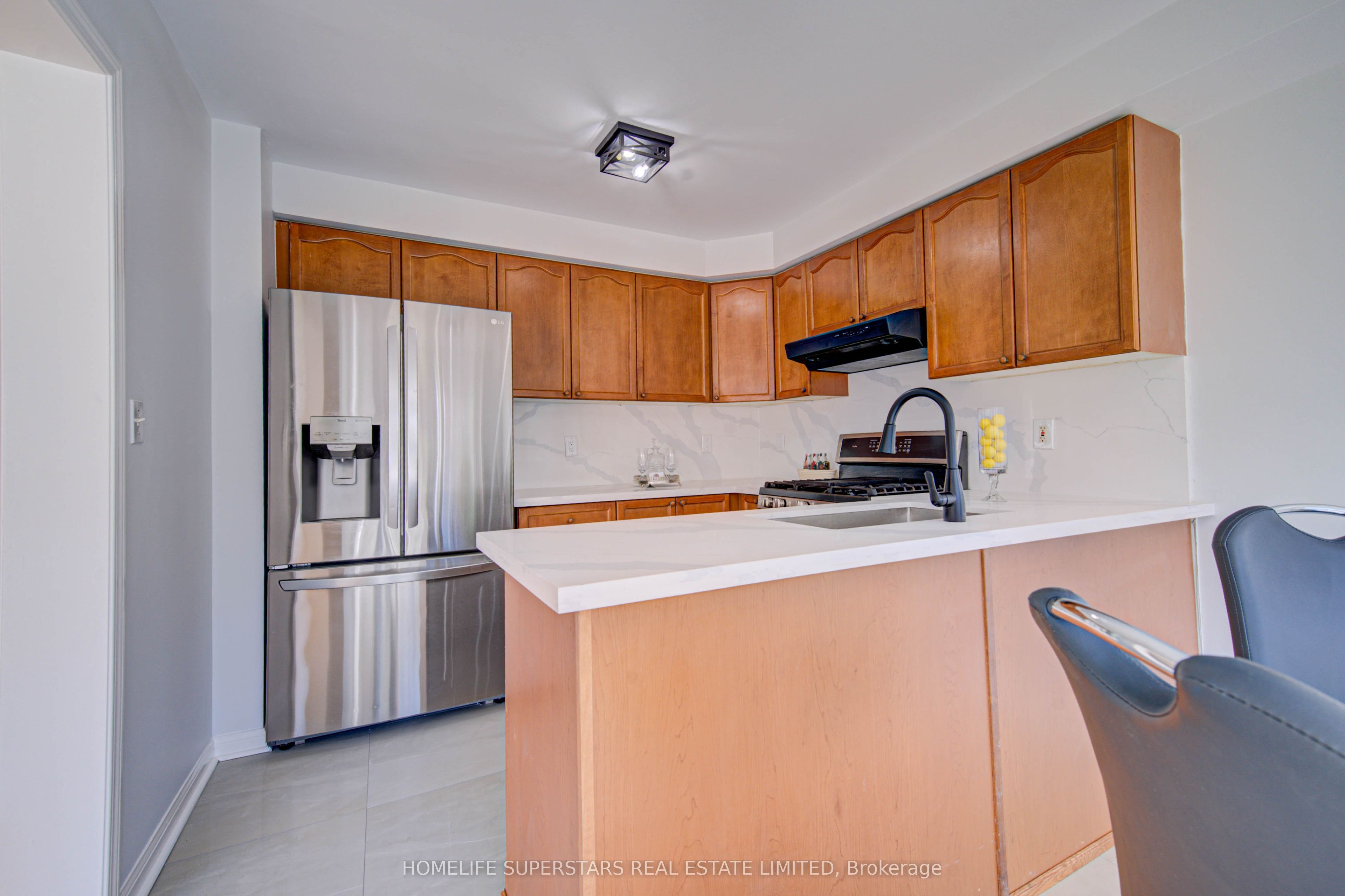 750 Irving Terrace Property Photo 14