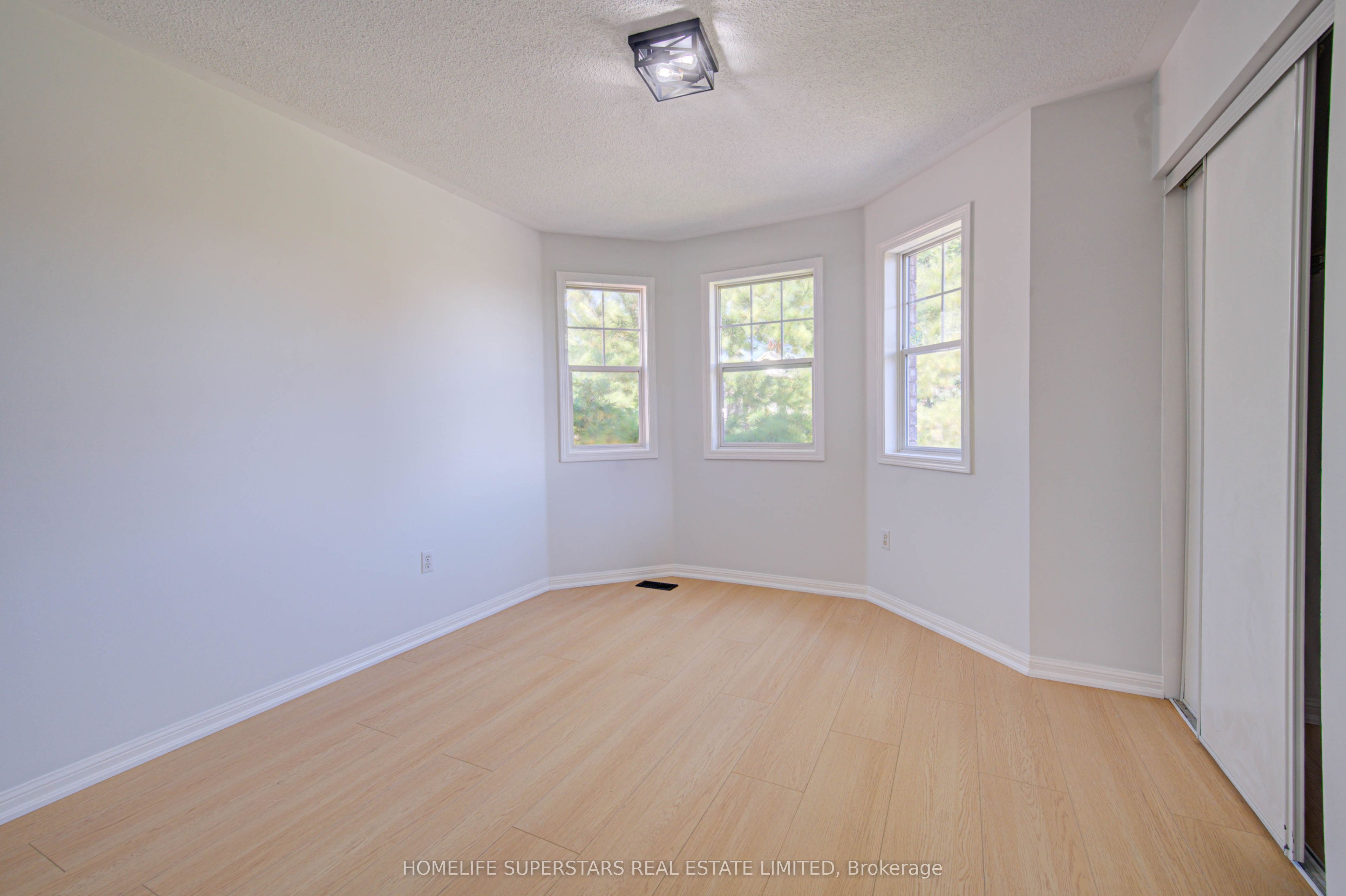 750 Irving Terrace Property Photo 31