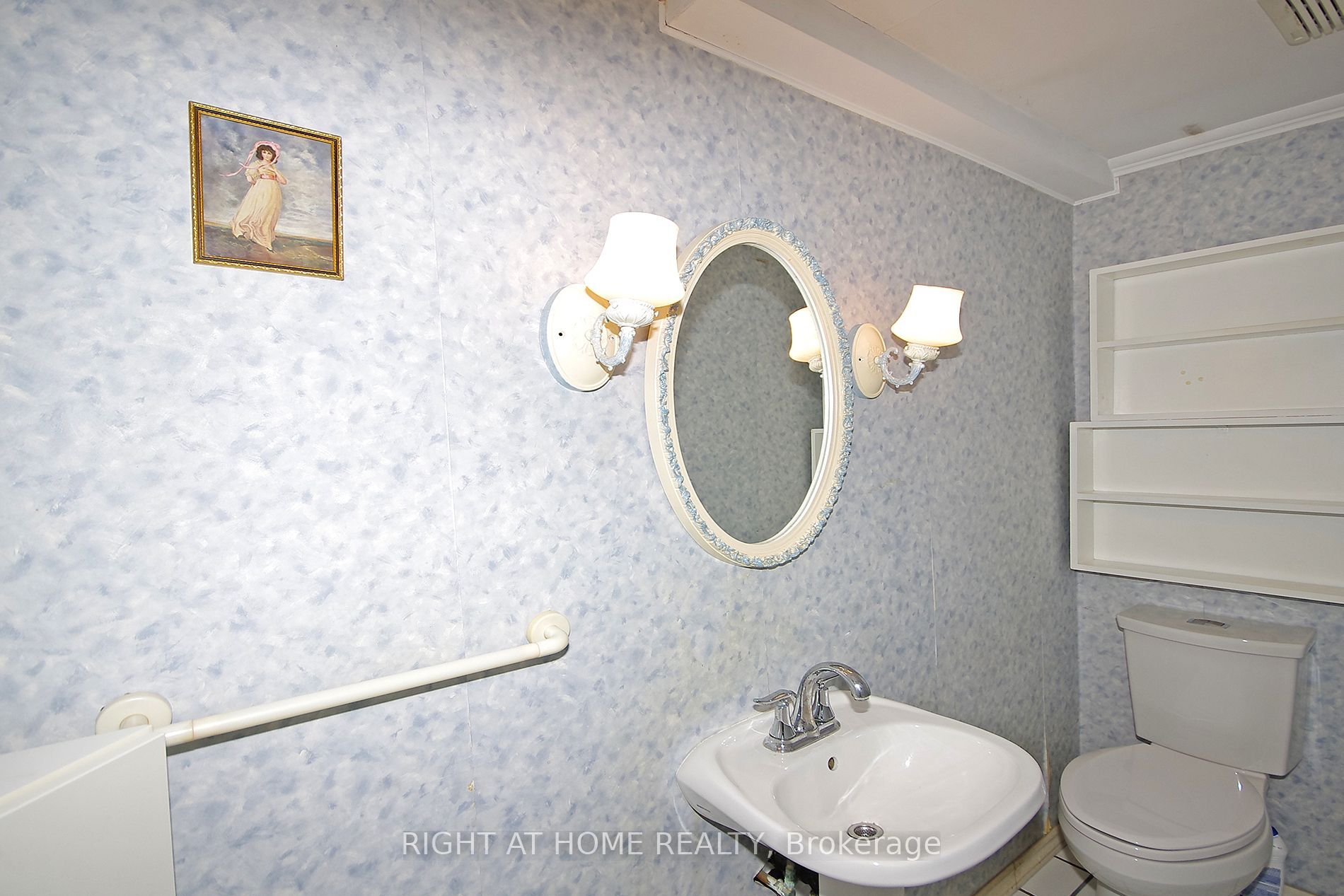 1055 Shawnmarr Road 53 Property Photo 20