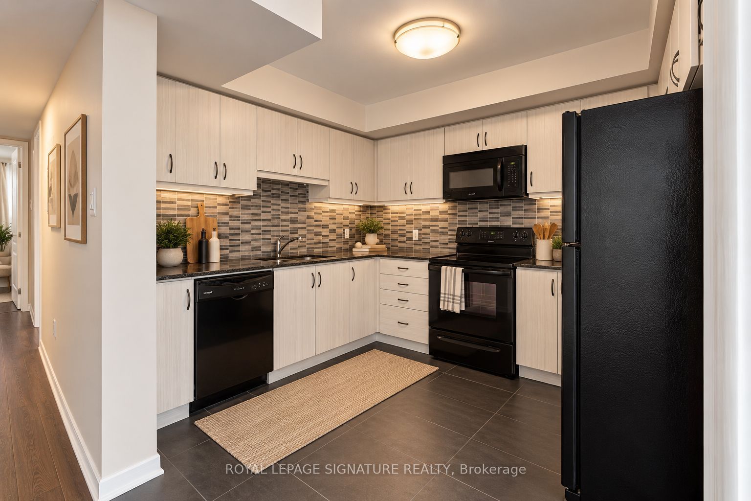 2441 Greenwich Drive 61 Property Photo 16