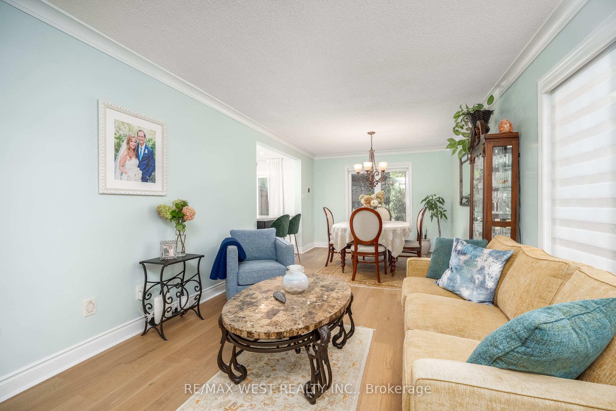 1246 Old Oak Drive Property Photo 8