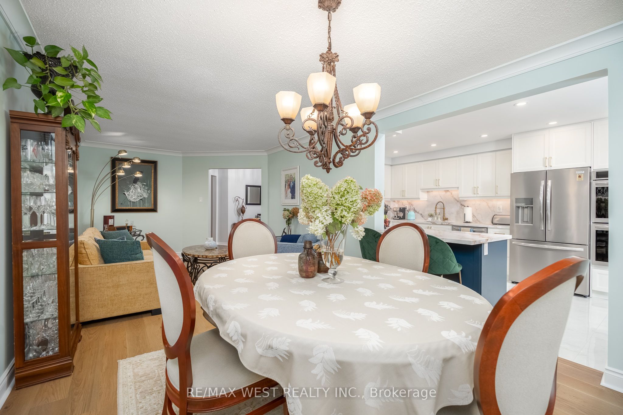 1246 Old Oak Drive Property Photo 10