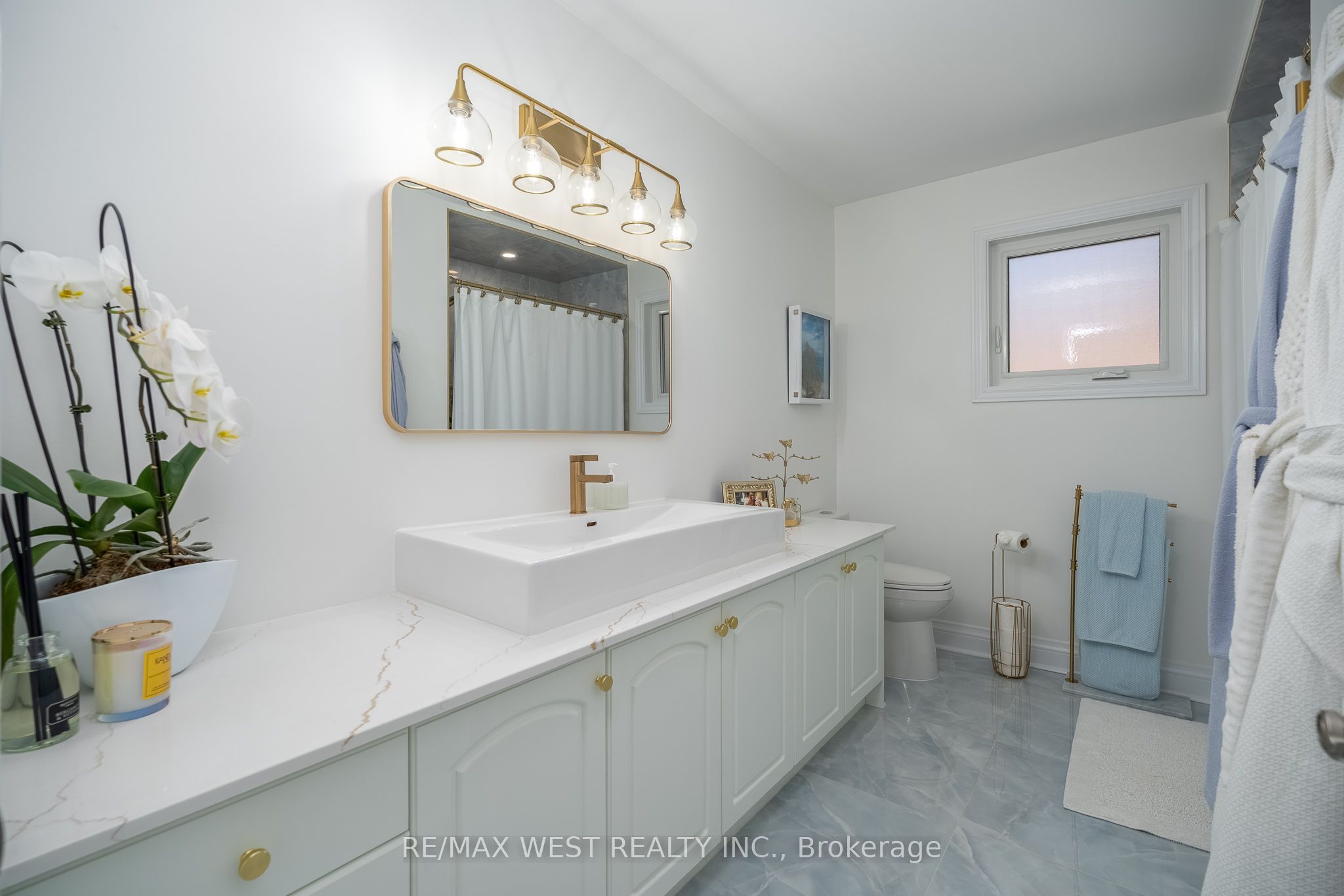 1246 Old Oak Drive Property Photo 27
