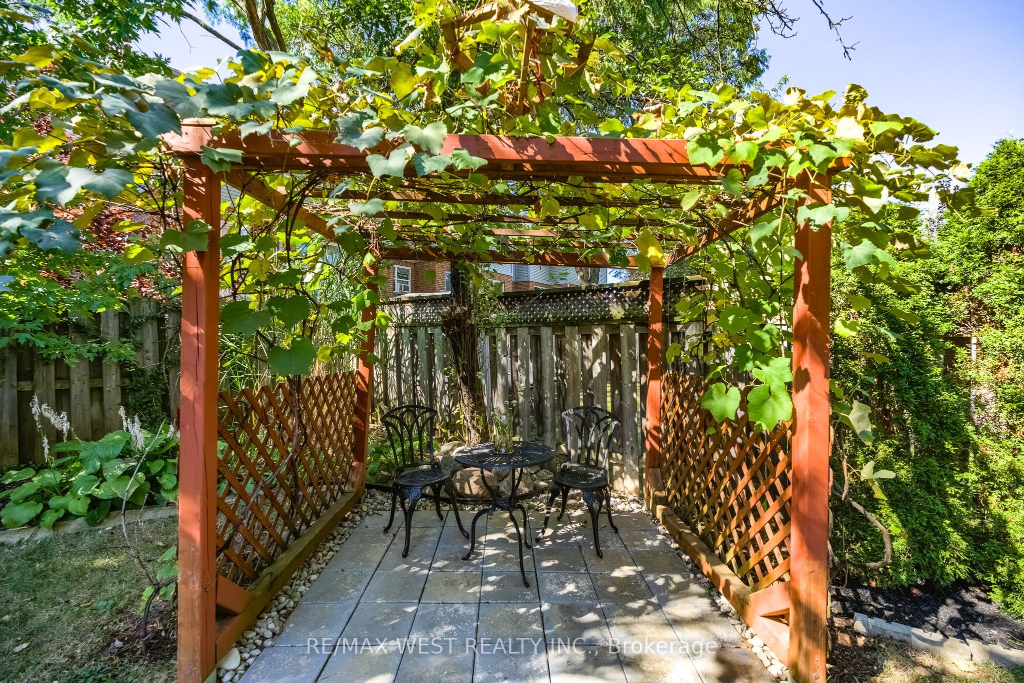 1246 Old Oak Drive Property Photo 42