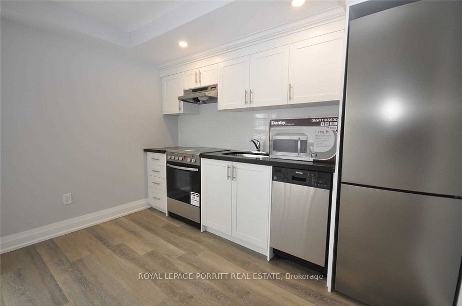 3465 Lake Shore Boulevard W 5 Property Photo 3