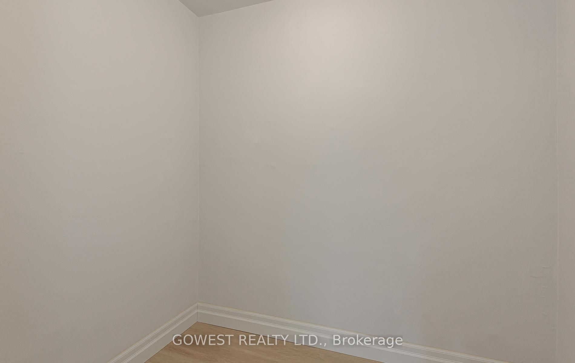 557 The East Mall 502 Property Photo 21
