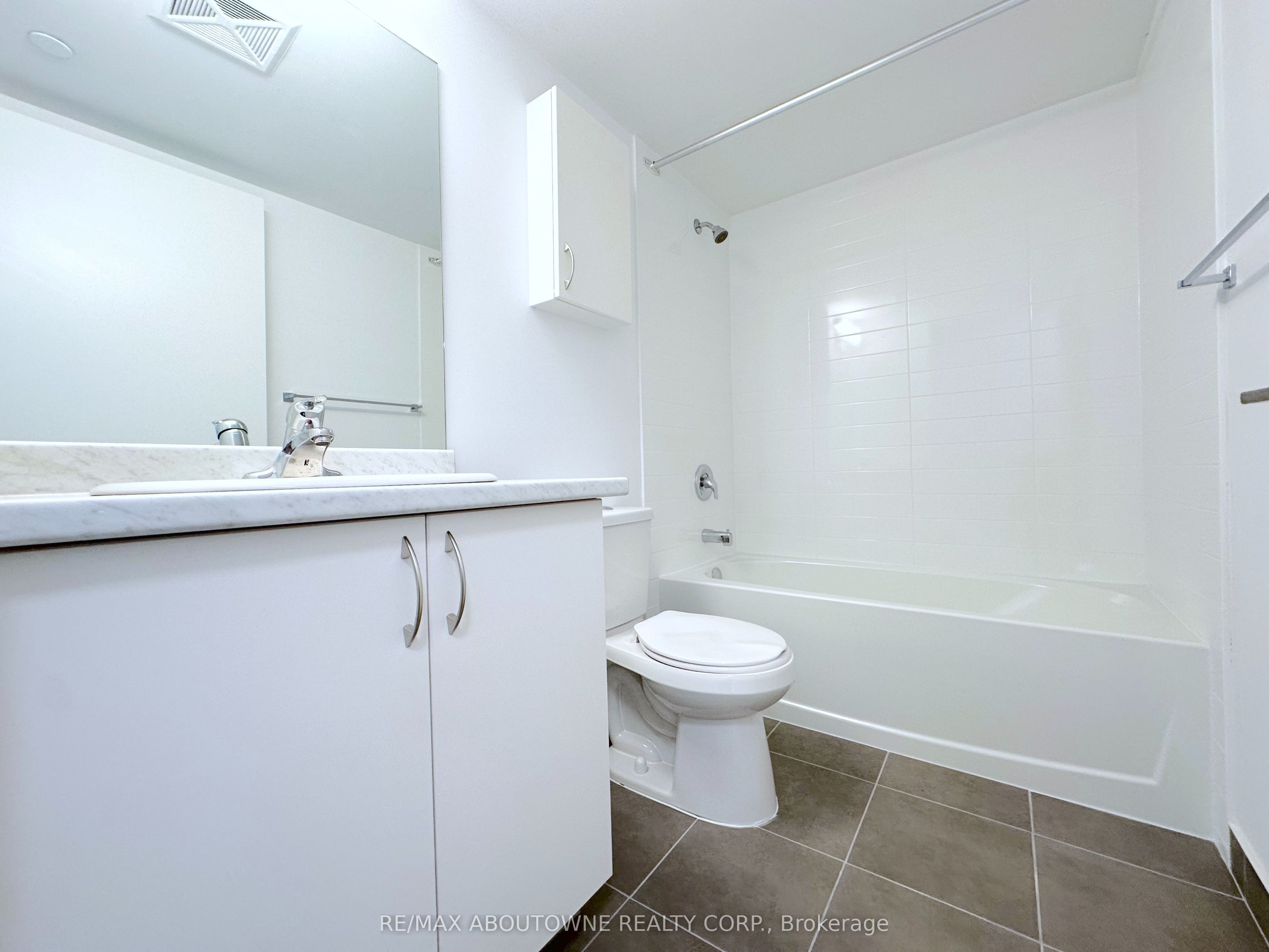 5 Zappacosta Drive 2504 Property Photo 8