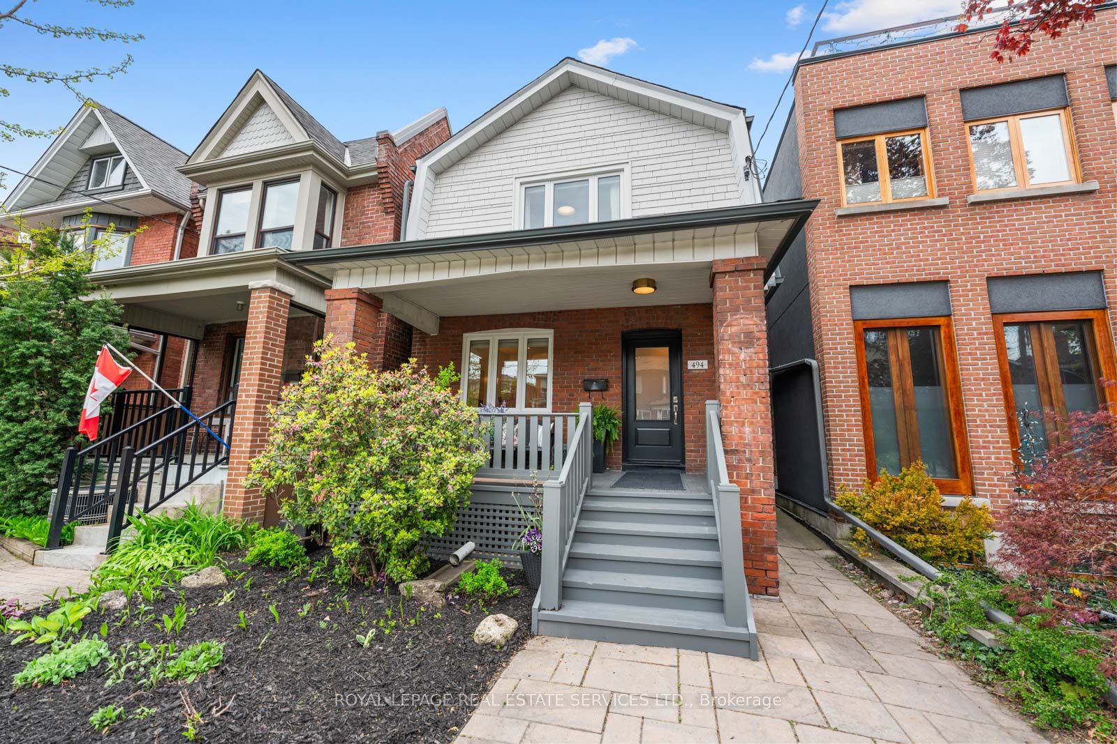 494 Durie Street Property Photo 2