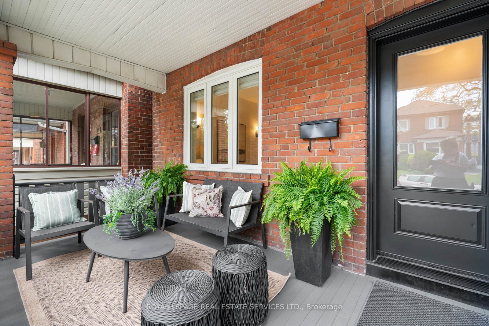 494 Durie Street Property Photo 4