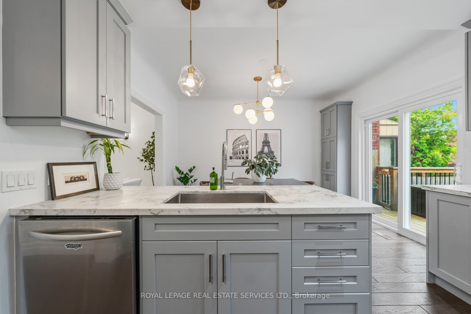 494 Durie Street Property Photo 19