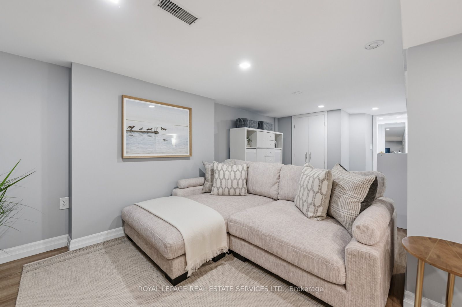 494 Durie Street Property Photo 32