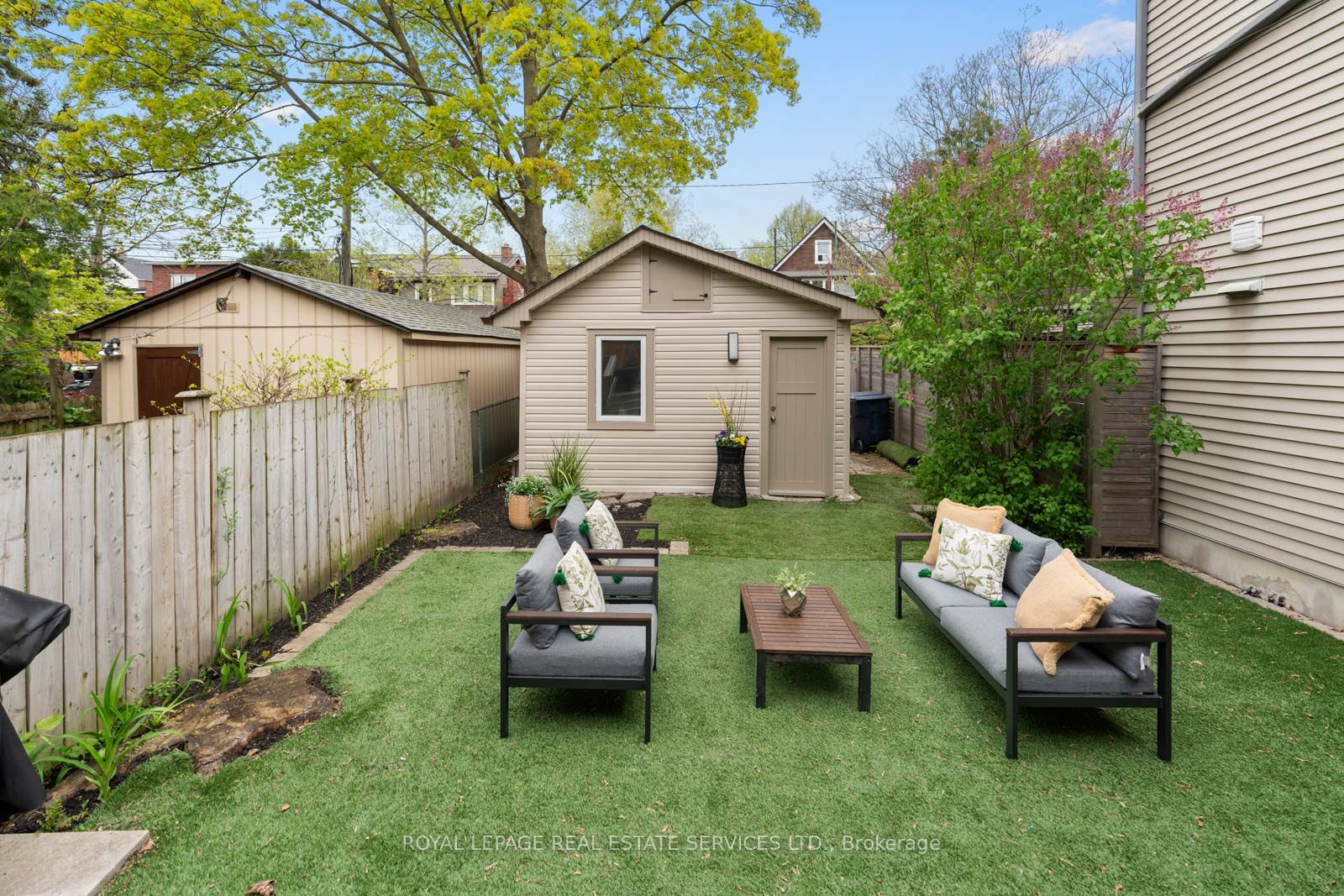 494 Durie Street Property Photo 40