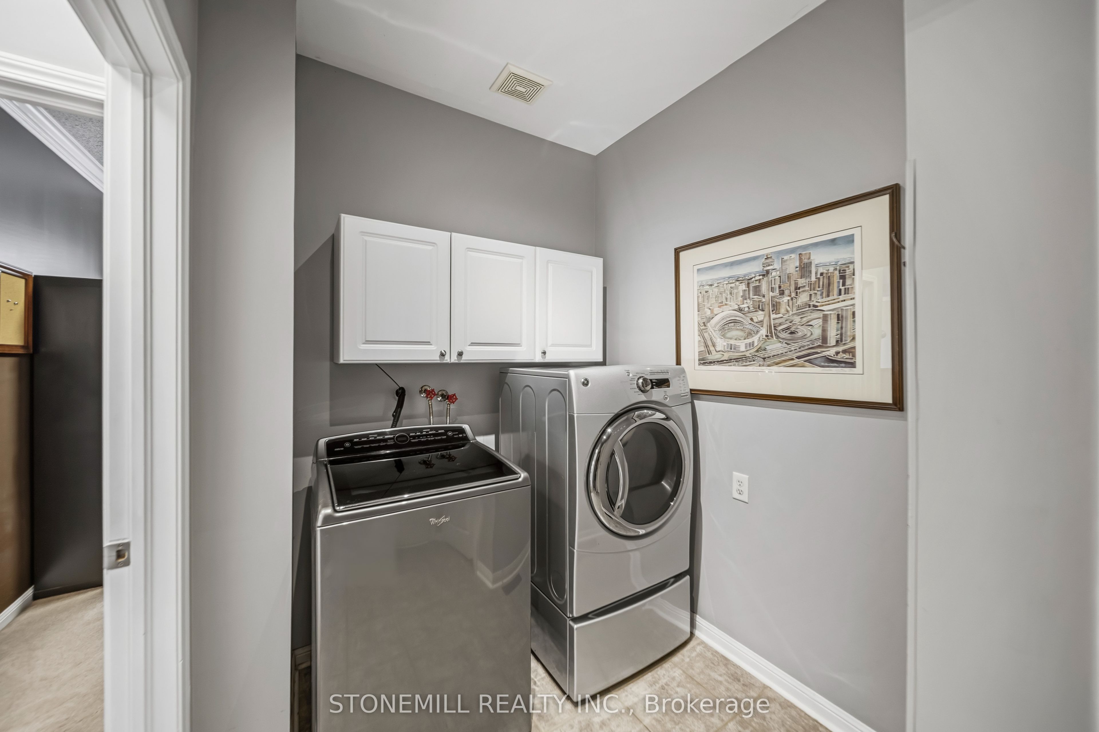 1661 Dempsey Crescent Property Photo 15