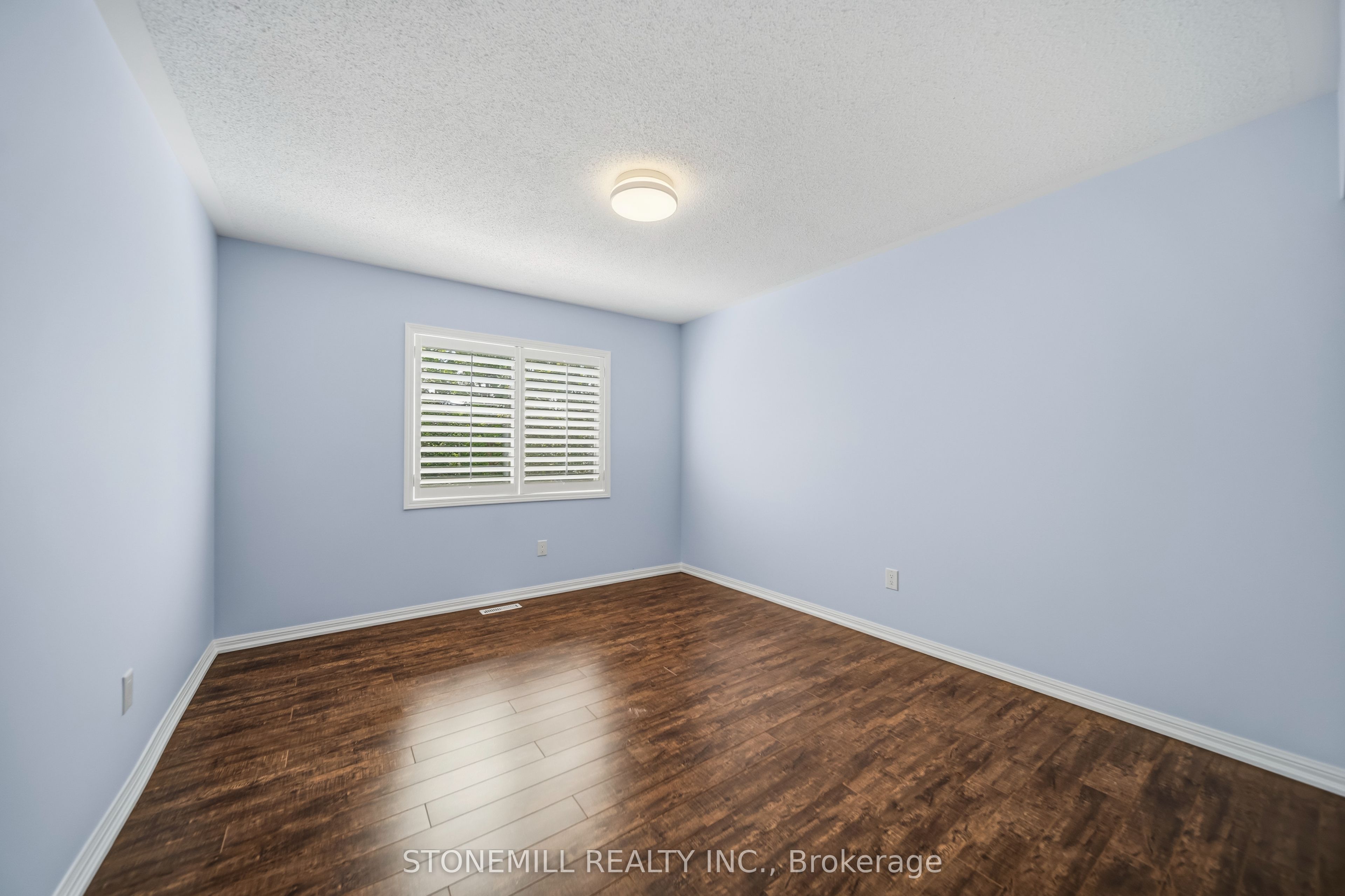 1661 Dempsey Crescent Property Photo 24