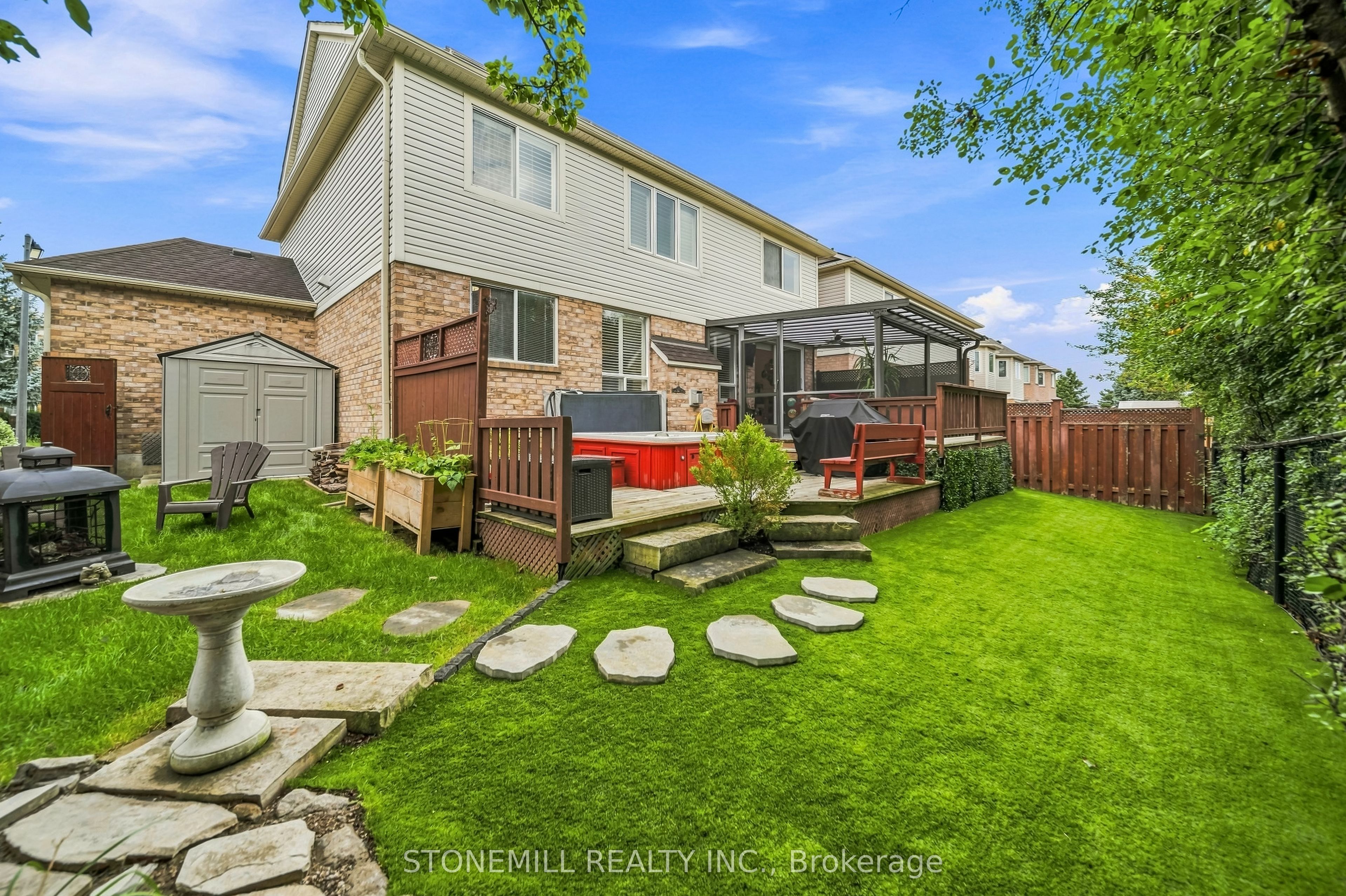 1661 Dempsey Crescent Property Photo 33