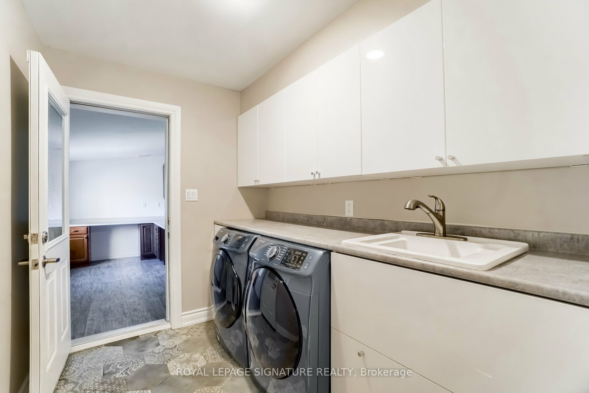 9 Elite Road Property Photo 21