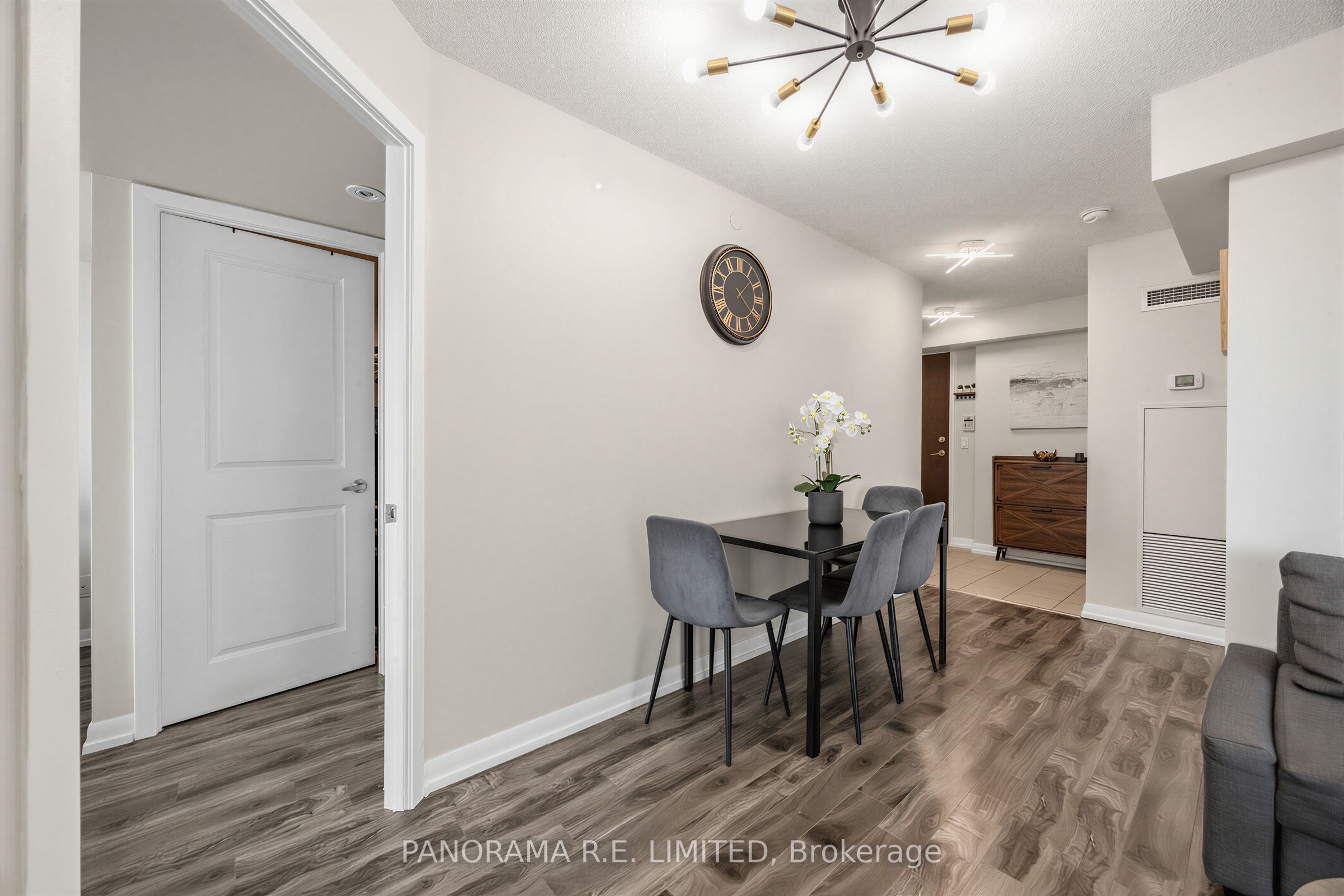 215 Sherway Gardens Road 807 Property Photo 6