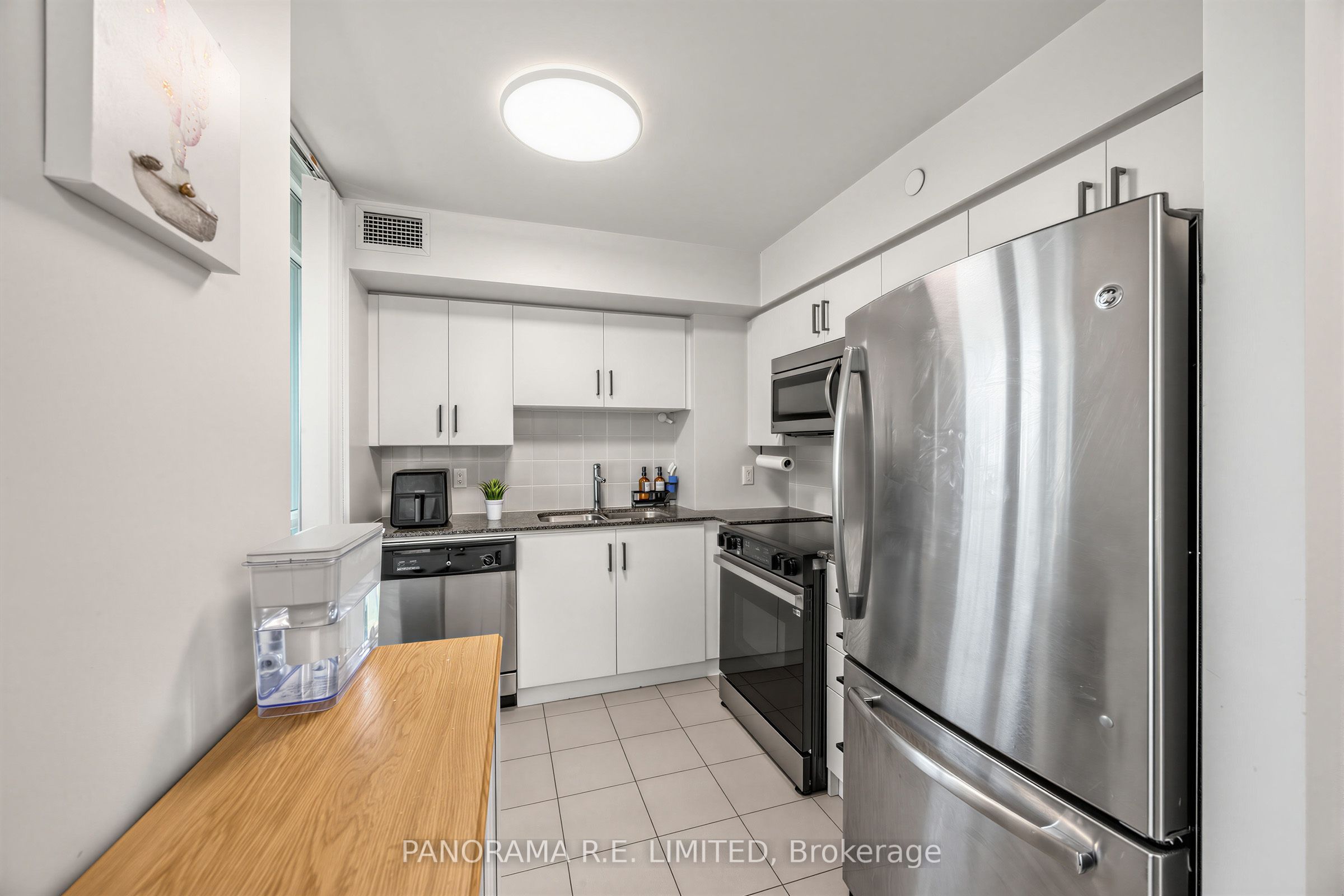 215 Sherway Gardens Road 807 Property Photo 7