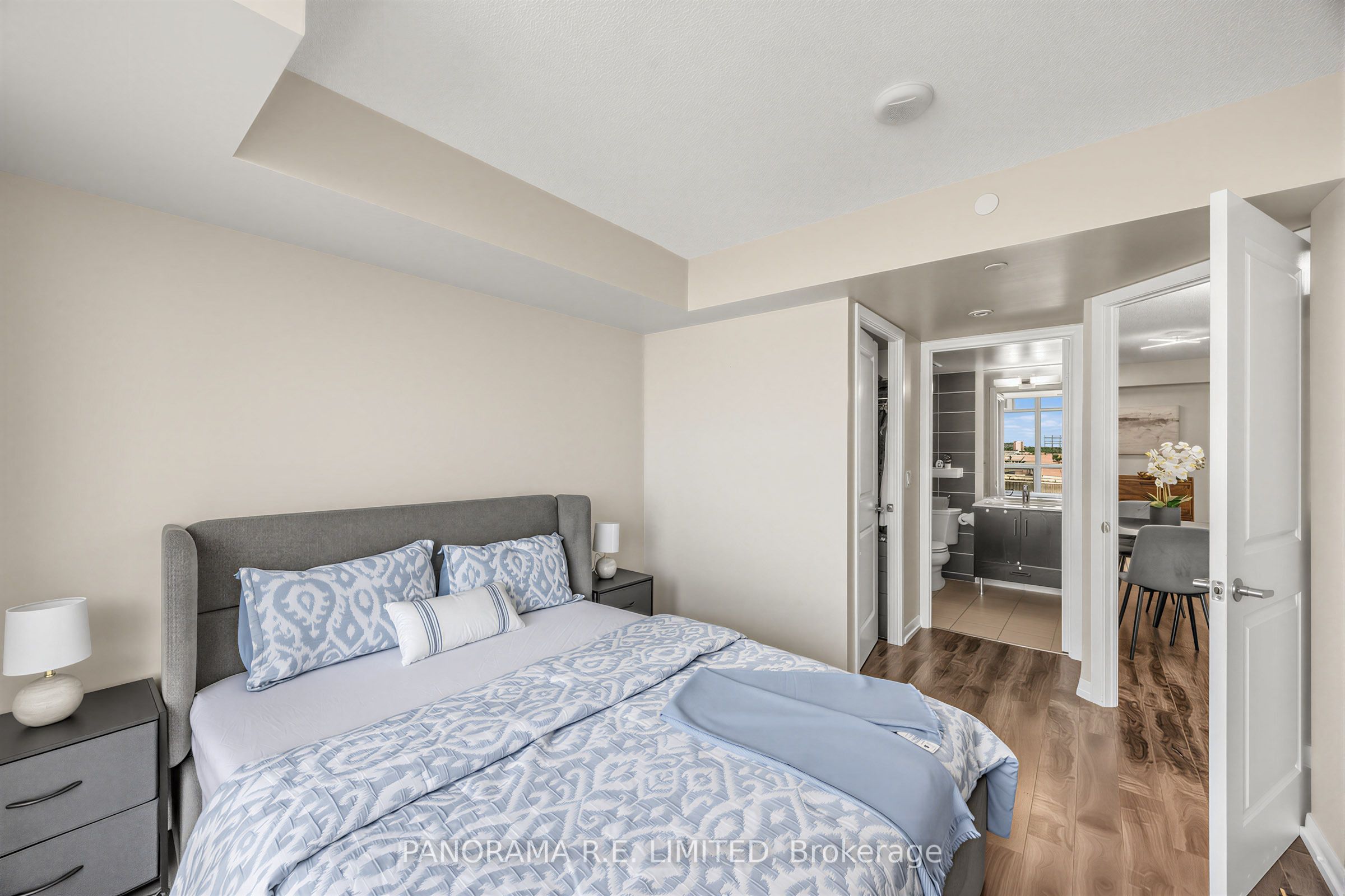 215 Sherway Gardens Road 807 Property Photo 11