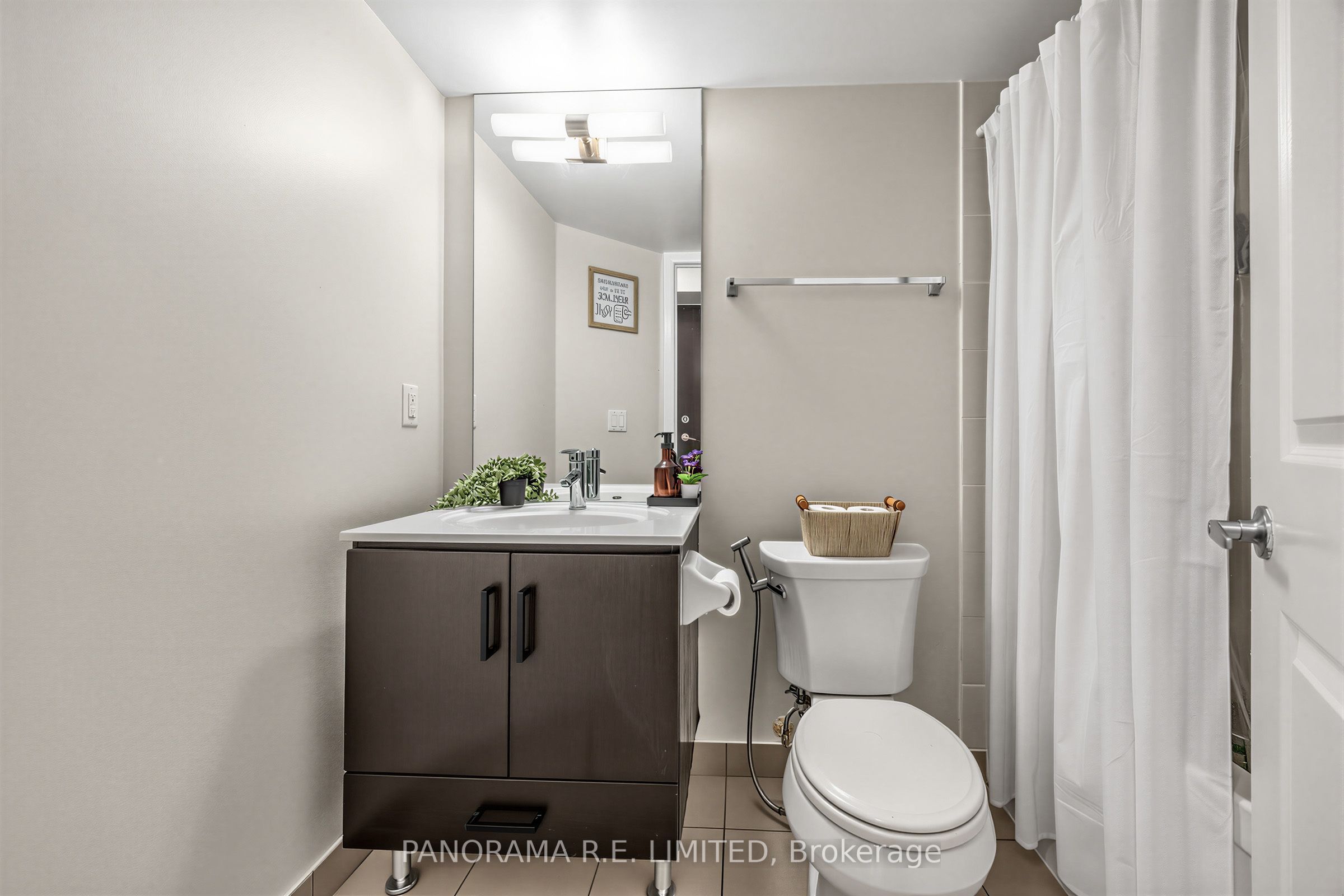 215 Sherway Gardens Road 807 Property Photo 15