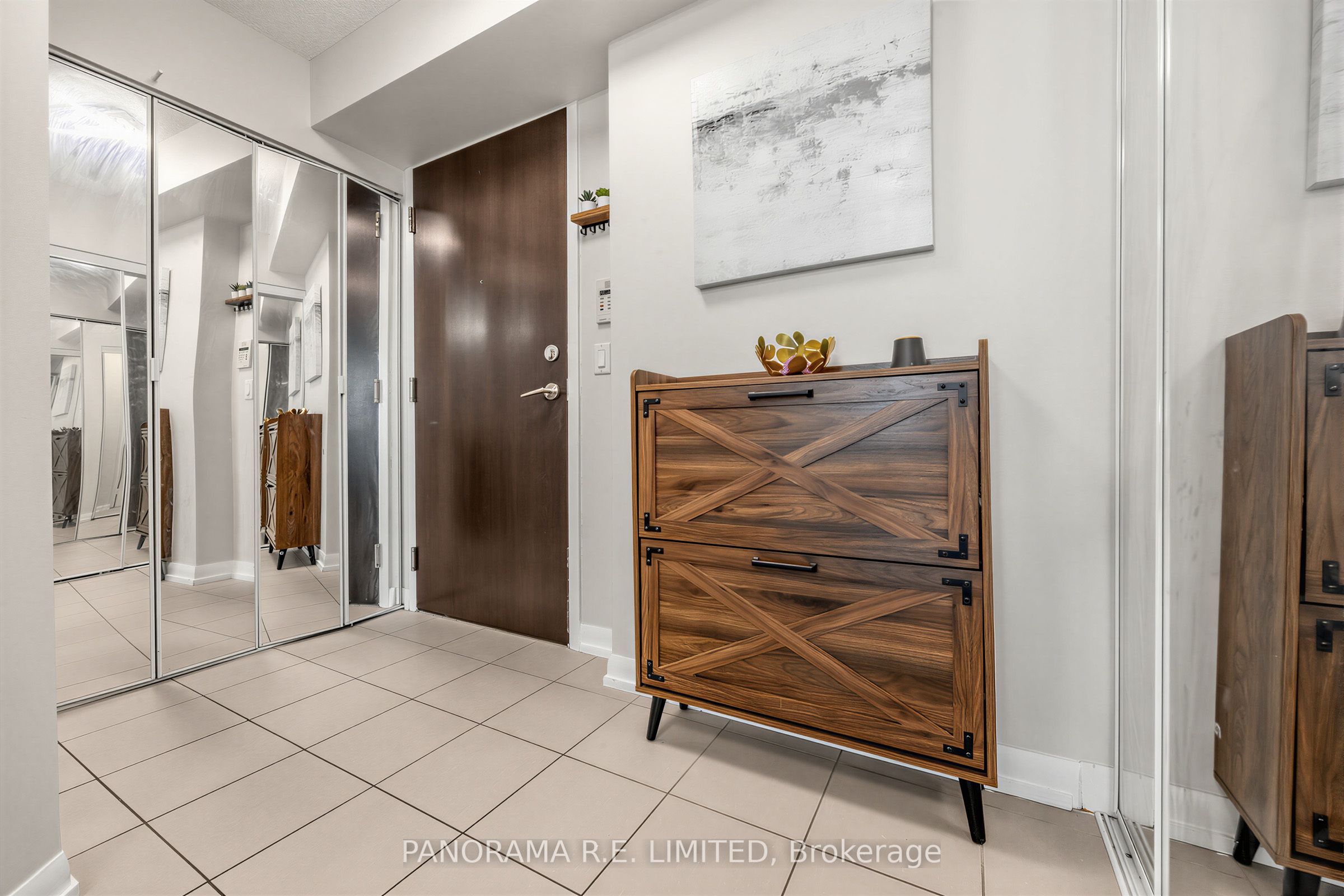215 Sherway Gardens Road 807 Property Photo 16