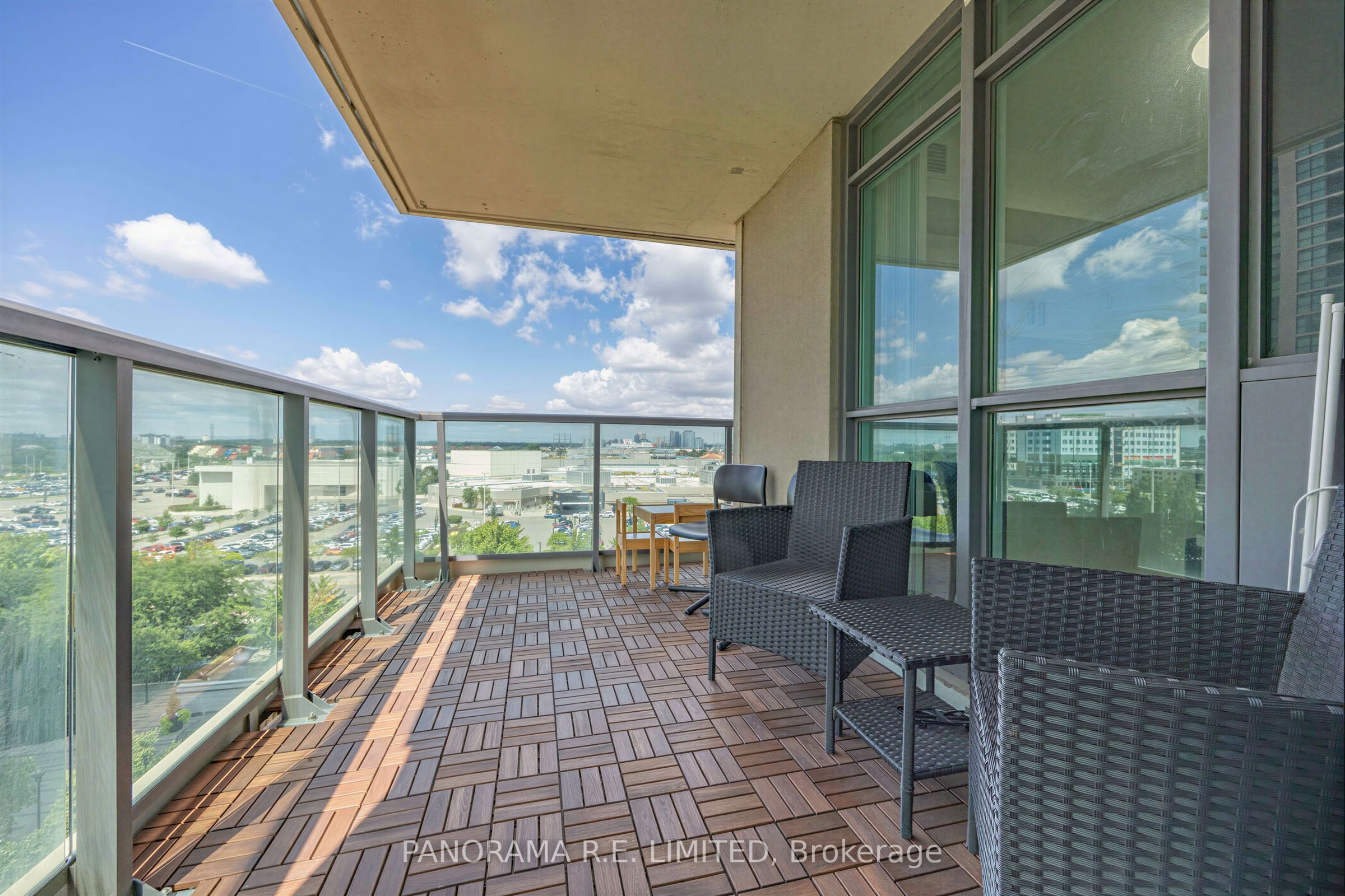 215 Sherway Gardens Road 807 Property Photo 19
