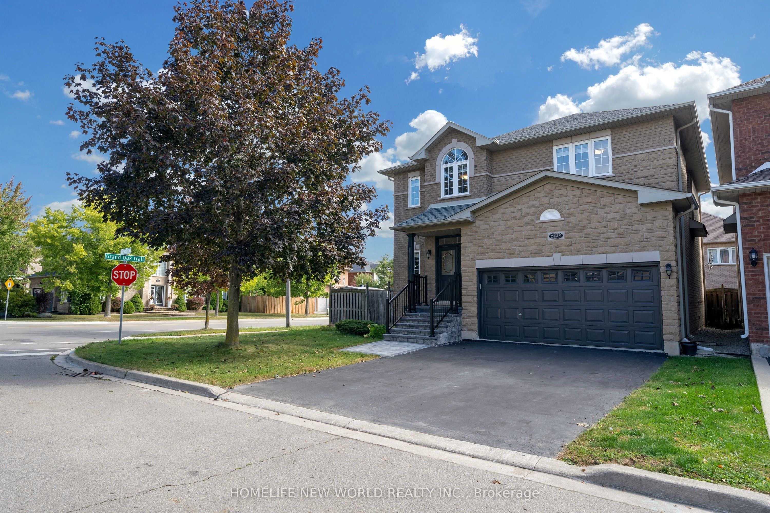 2485 Blue Holly Crescent Property Photo 4