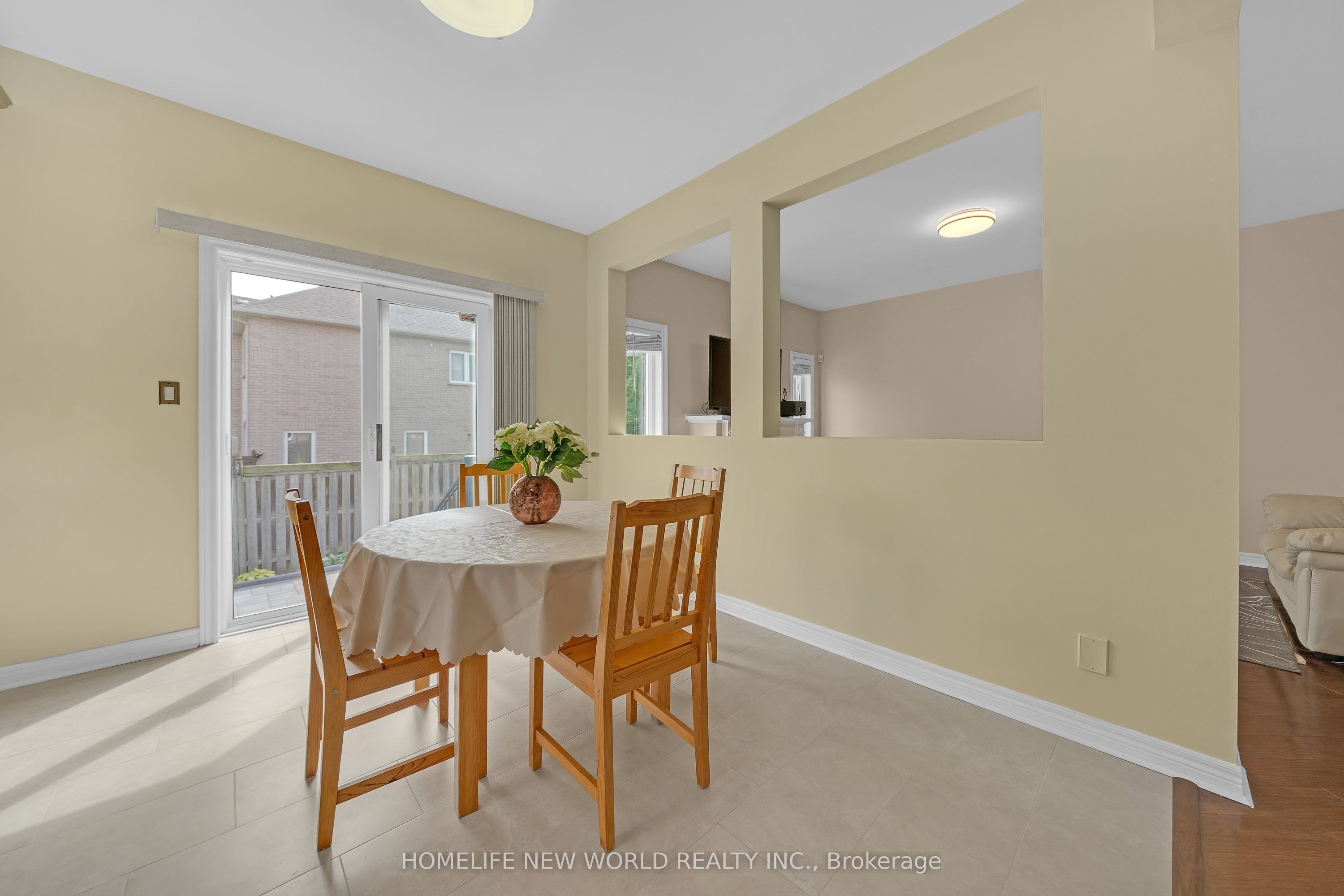 2485 Blue Holly Crescent Property Photo 16