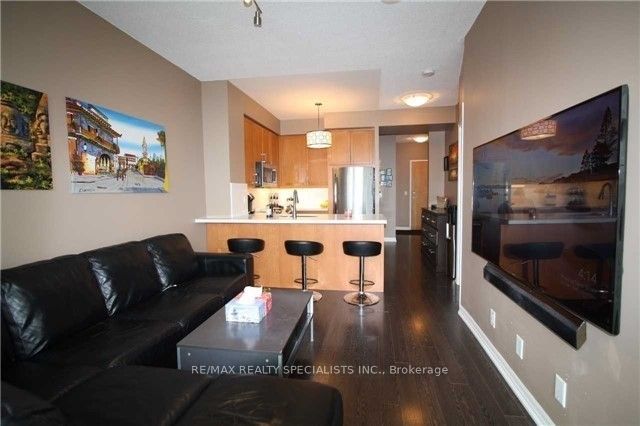 3939 Duke Of York Boulevard 2010 Property Photo 2