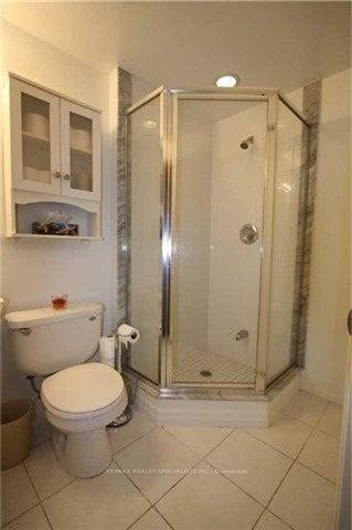 3939 Duke Of York Boulevard 2010 Property Photo 5