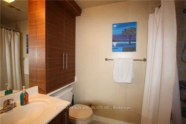 3939 Duke Of York Boulevard 2010 Property Photo 13