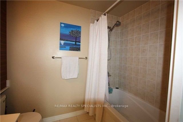 3939 Duke Of York Boulevard 2010 Property Photo 14