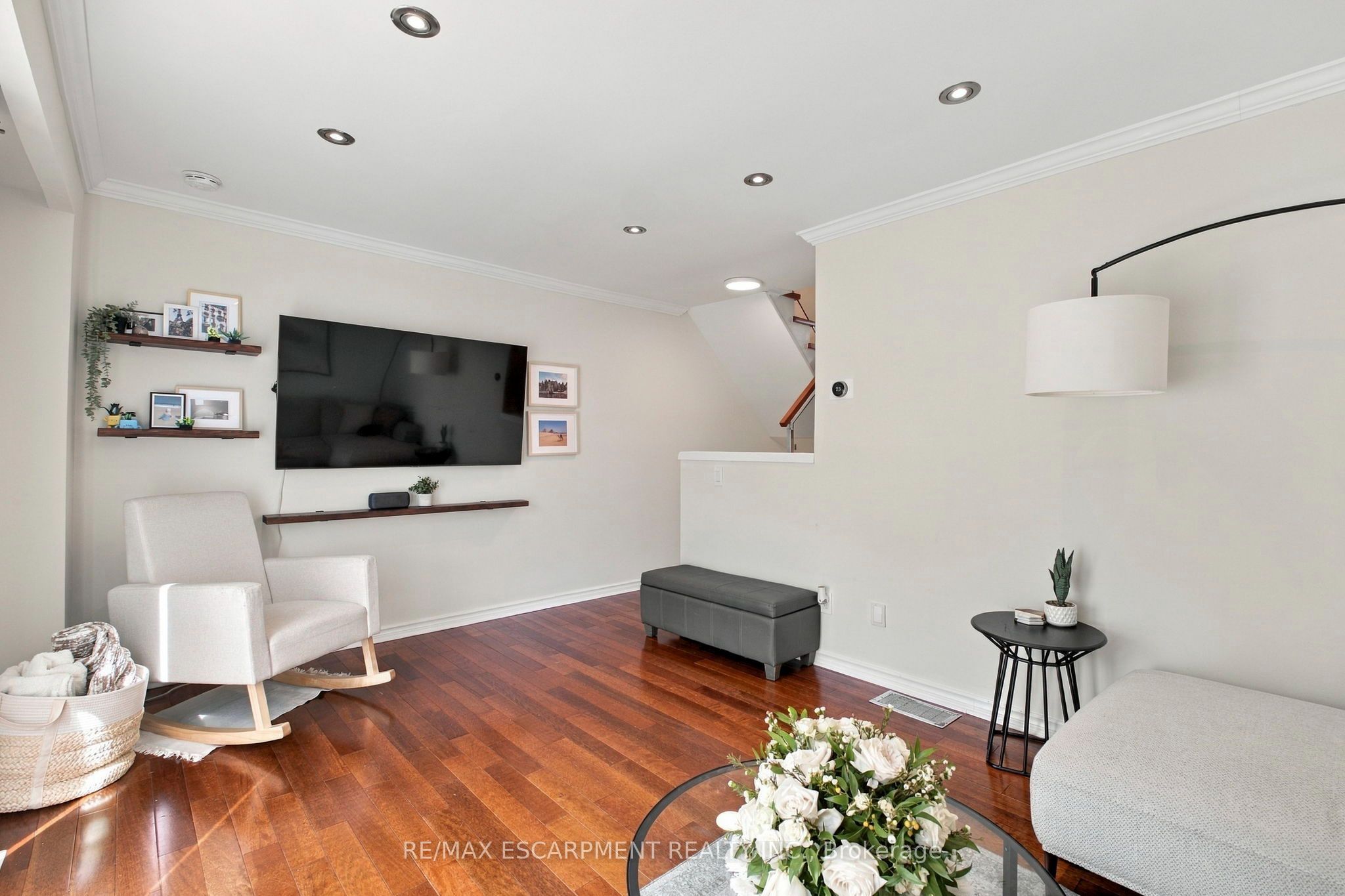 371 Bronte Street S 59 Property Photo 4