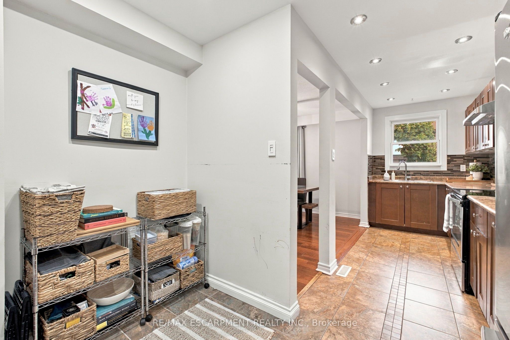 371 Bronte Street S 59 Property Photo 10