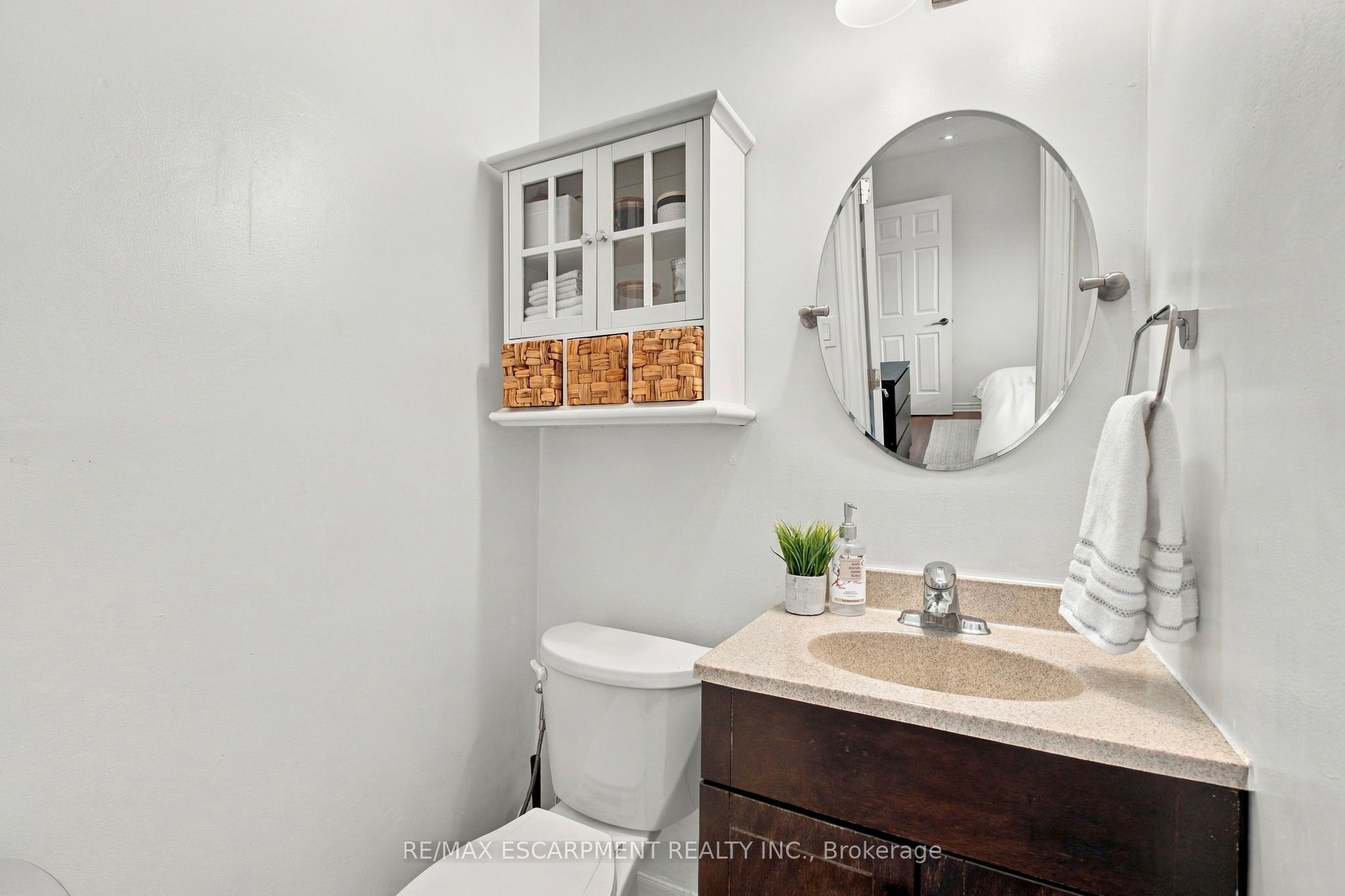 371 Bronte Street S 59 Property Photo 13