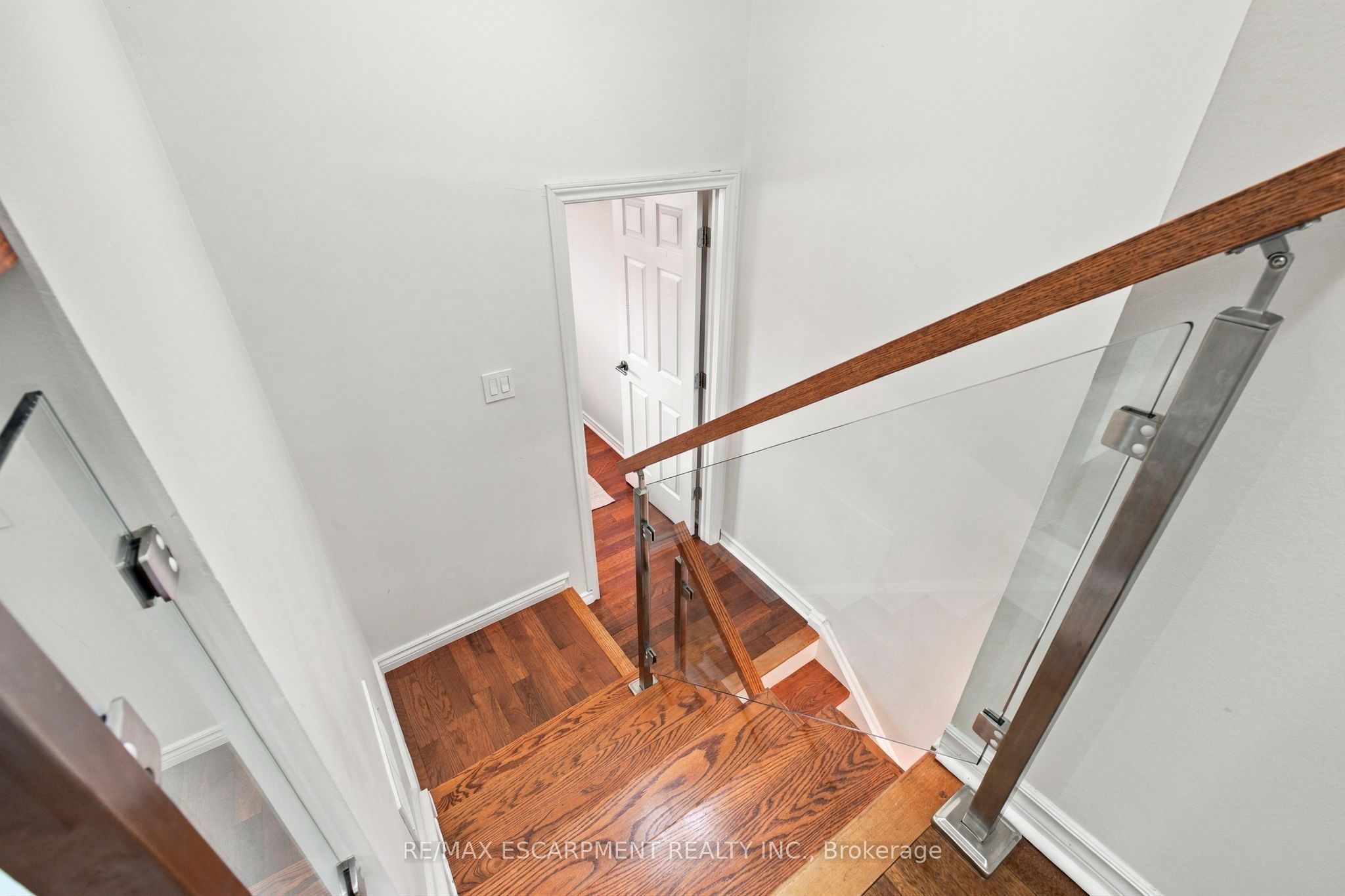 371 Bronte Street S 59 Property Photo 14