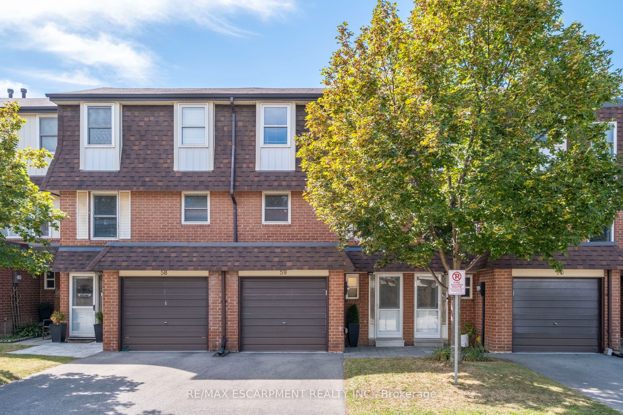371 Bronte Street S 59 Property Photo 25