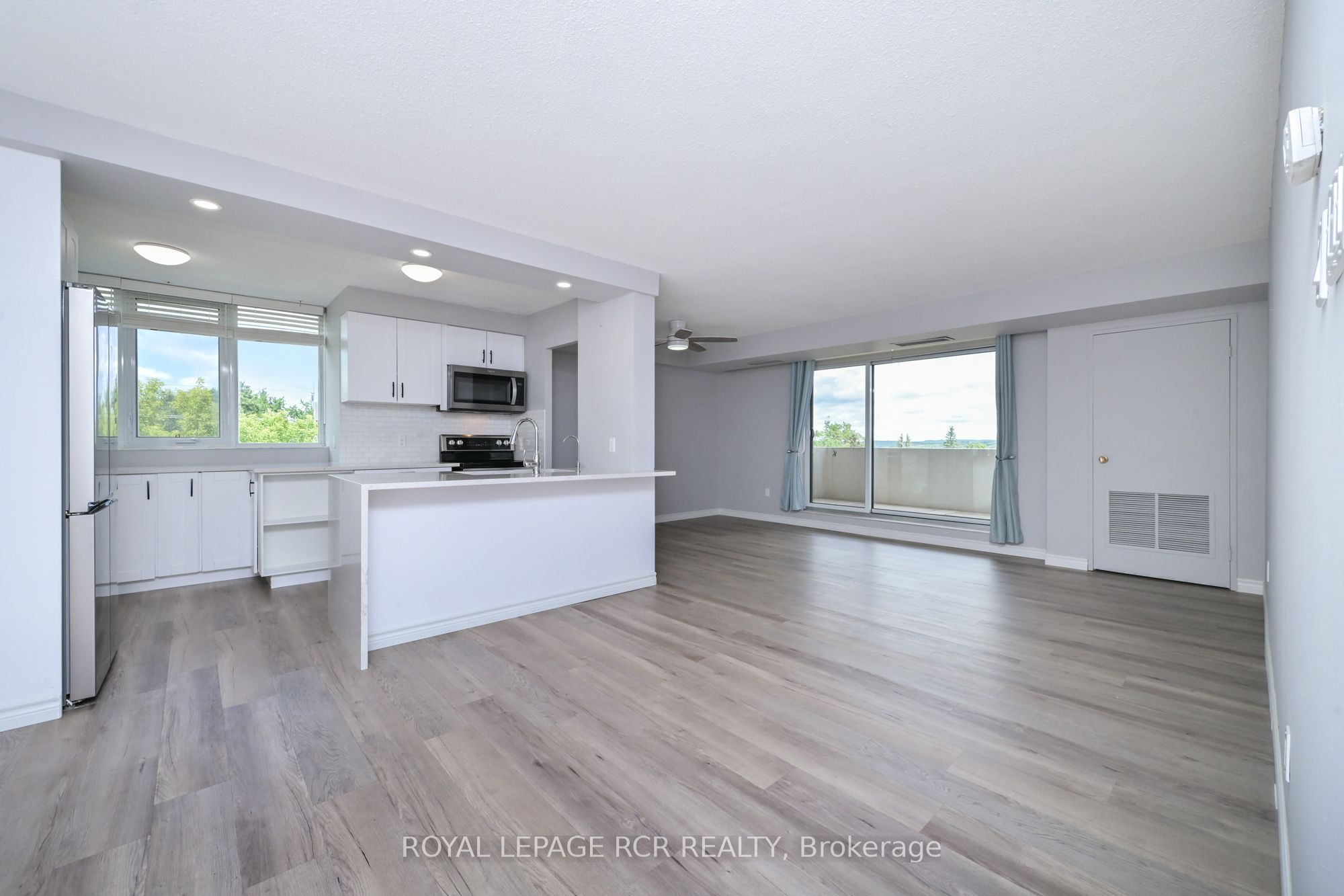 8 Fead Street 404 Property Photo 10