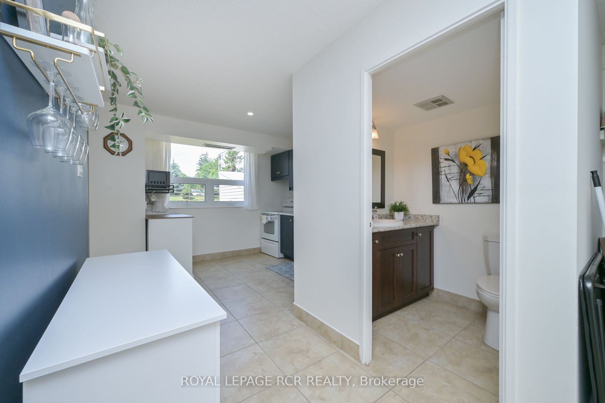 8 Fead Street 404 Property Photo 35