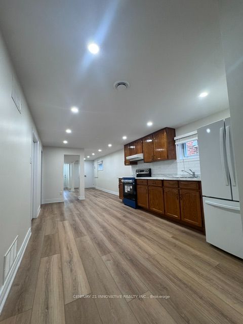 9 Capstan Court #lower Level Property Photo 5