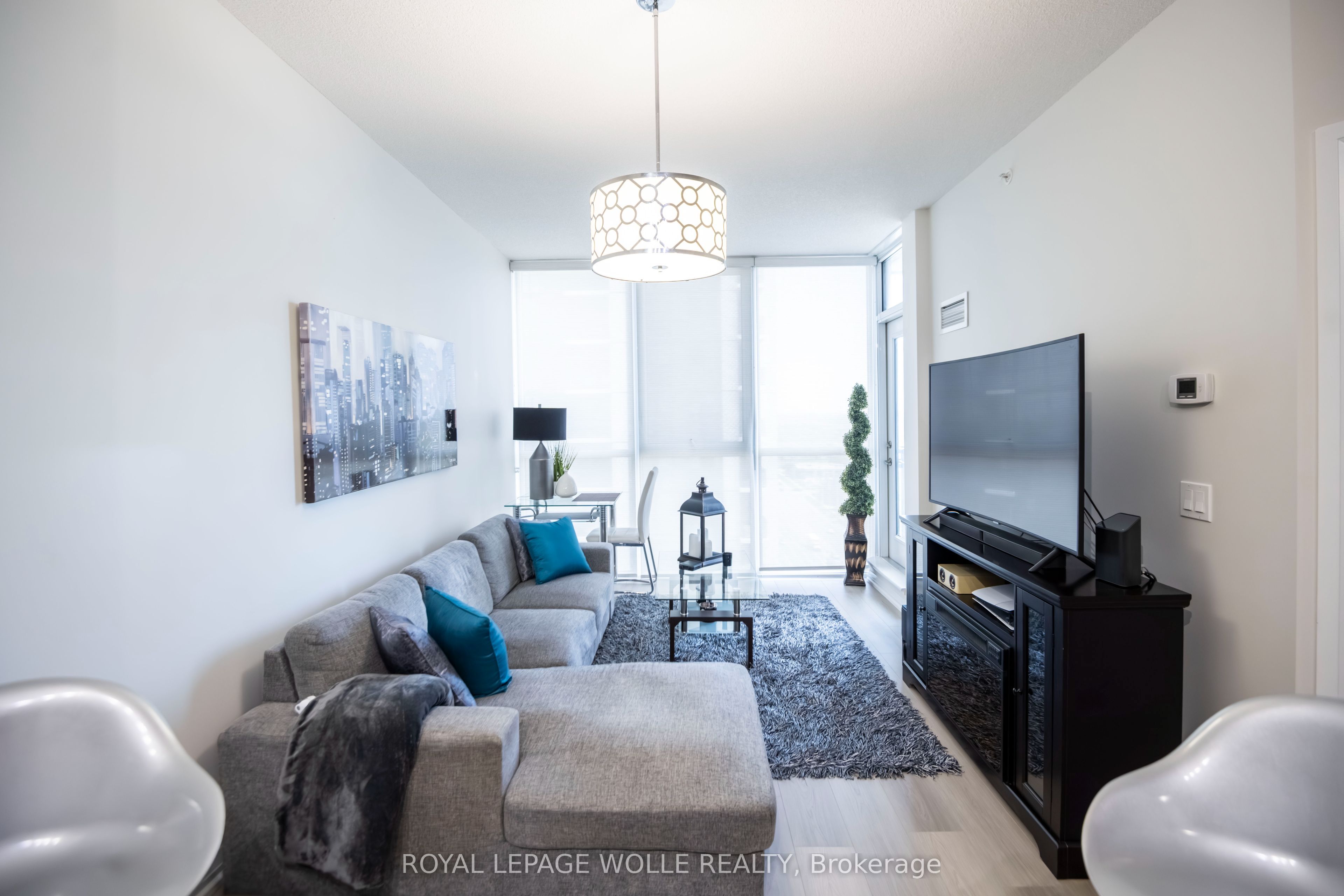 75 Eglinton Avenue W 1601 Property Photo 4