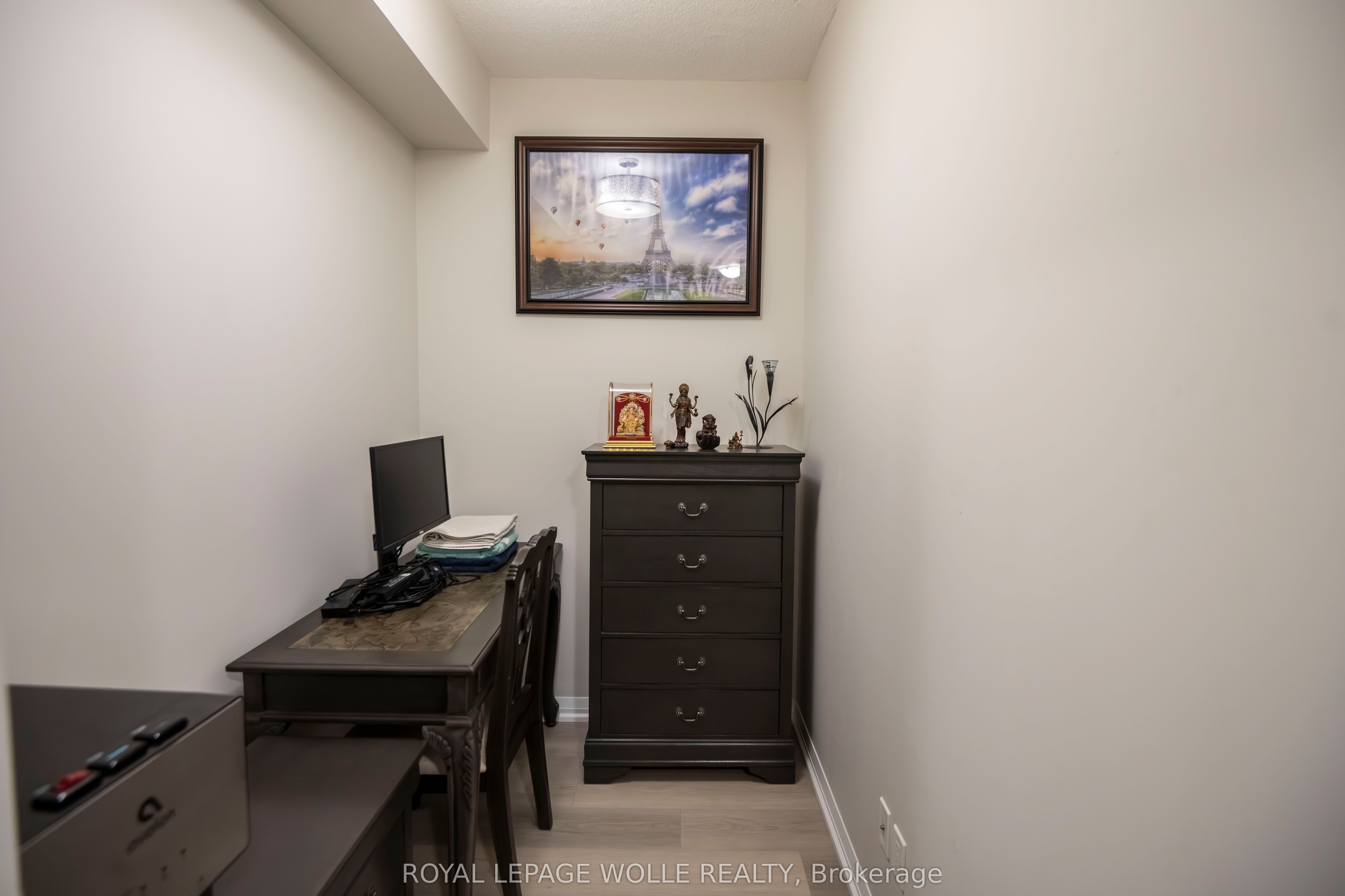75 Eglinton Avenue W 1601 Property Photo 9
