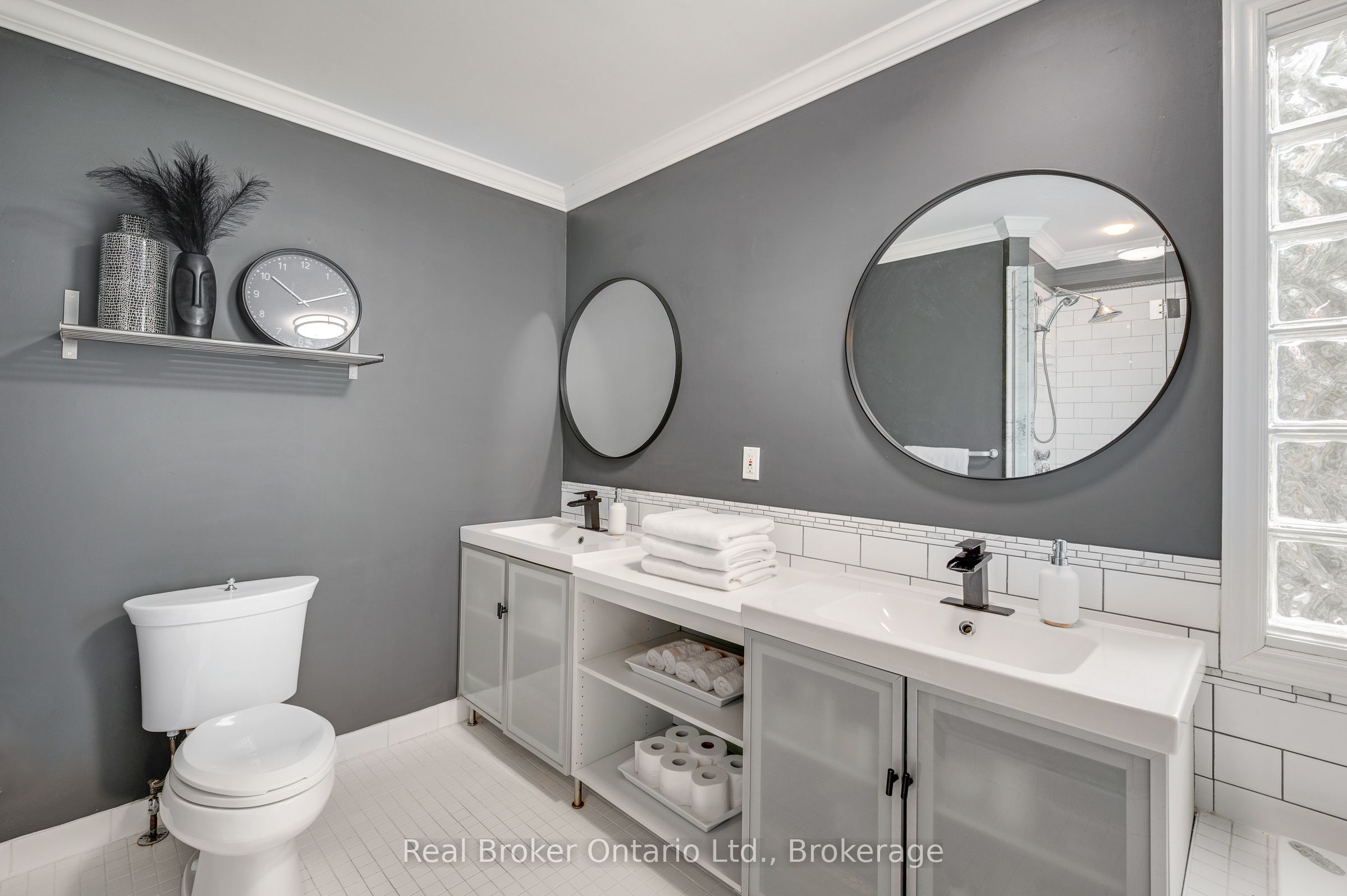 3270 Shelburne Place Property Photo 28