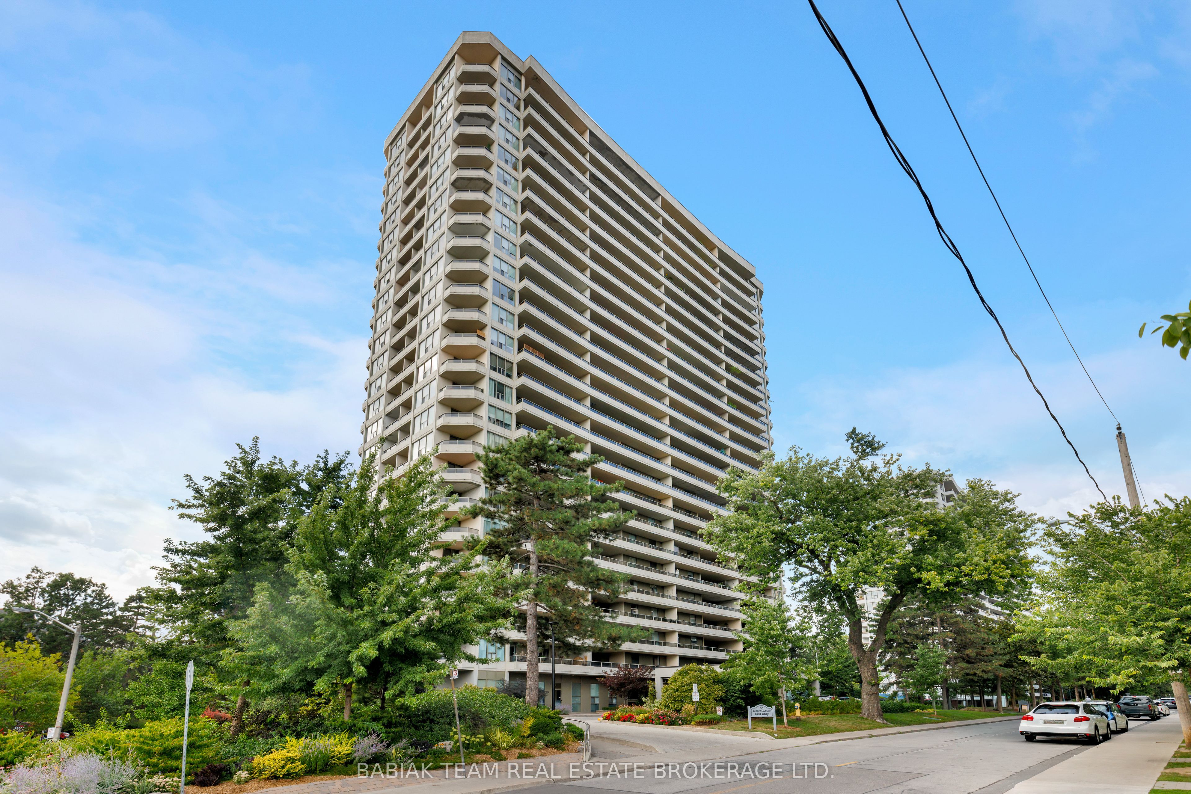 50 Quebec Avenue 705
