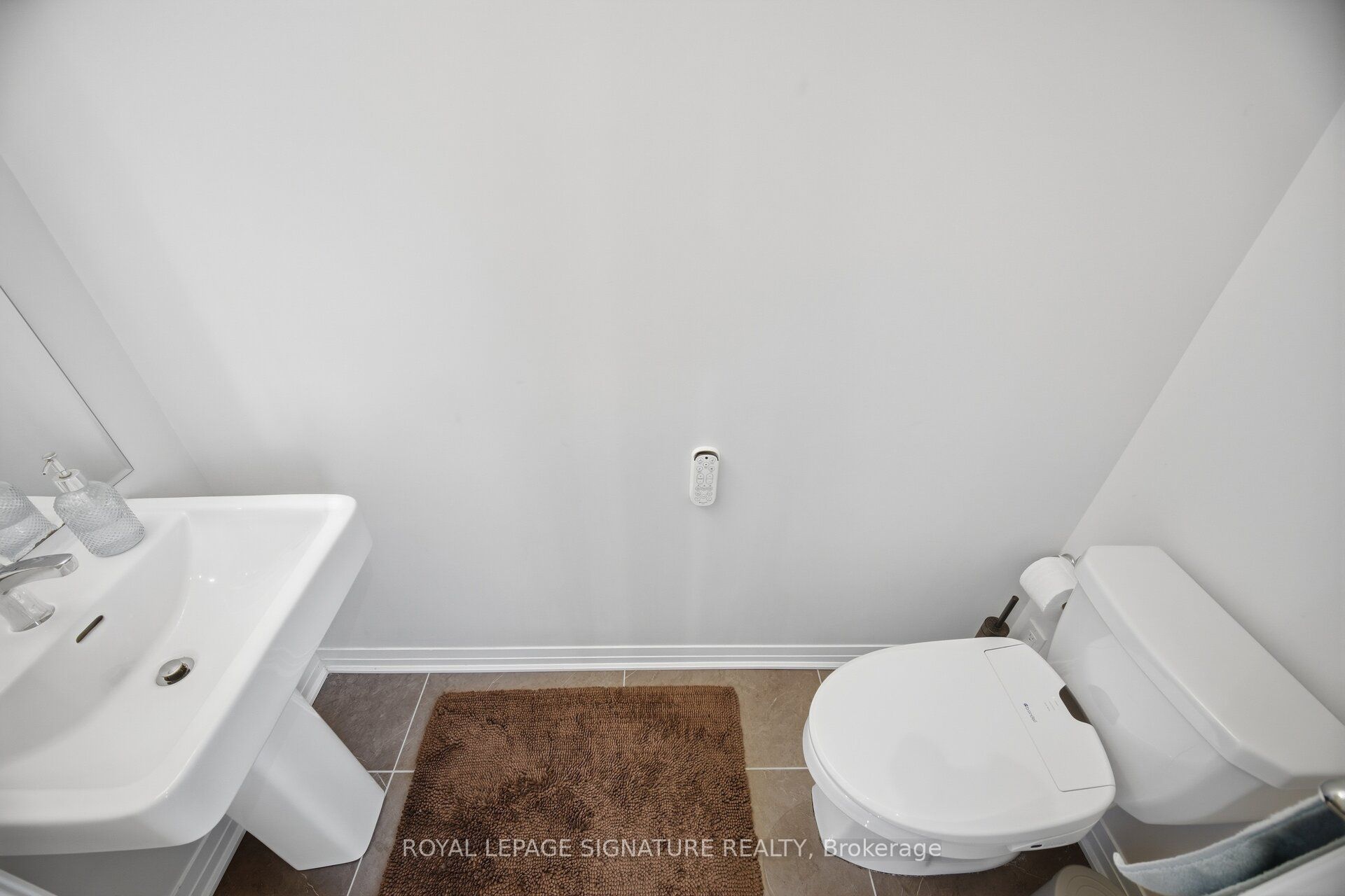 94 Settlers Road E Property Photo 18